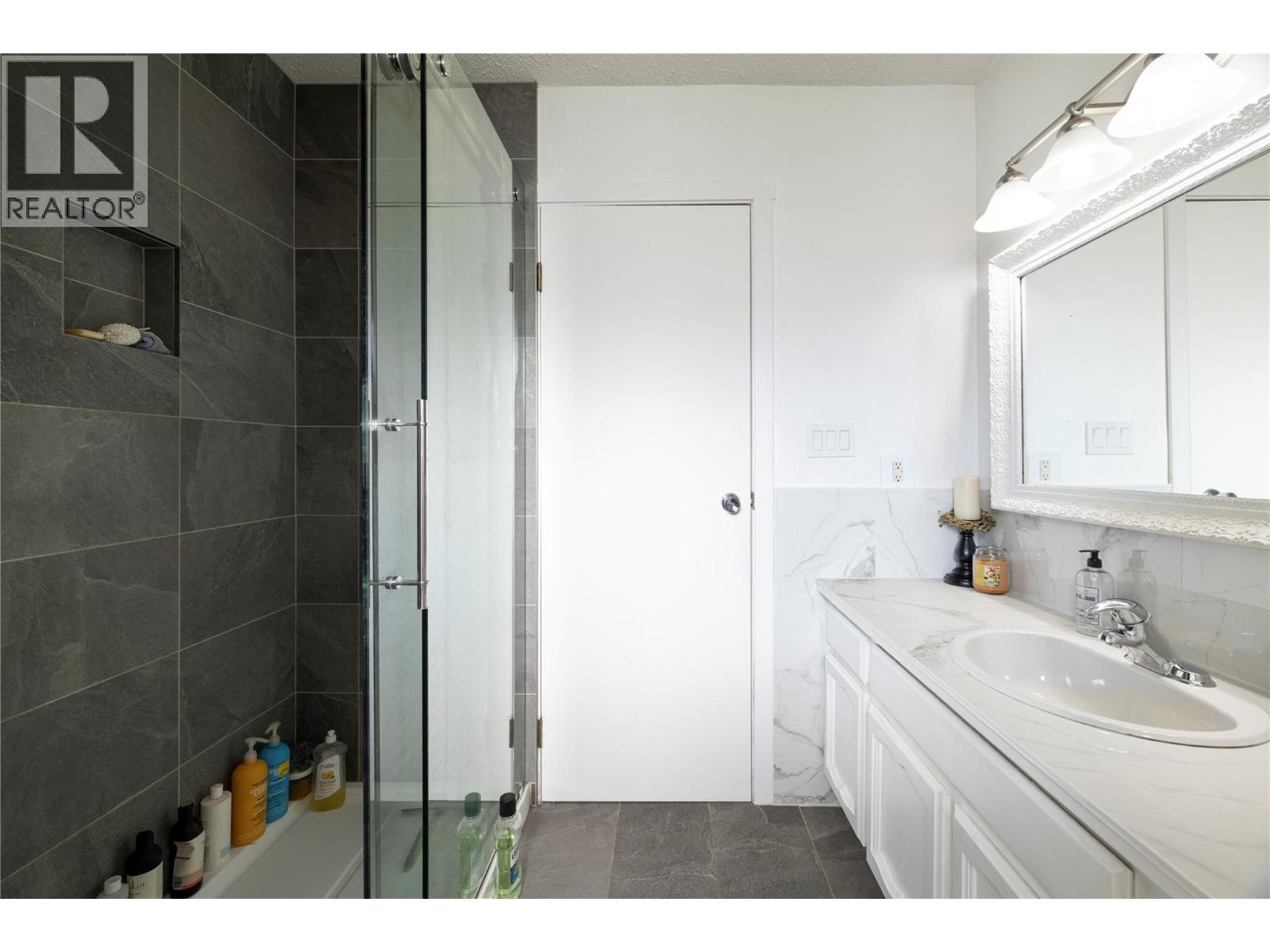 5826 Bartlett Road, Vernon