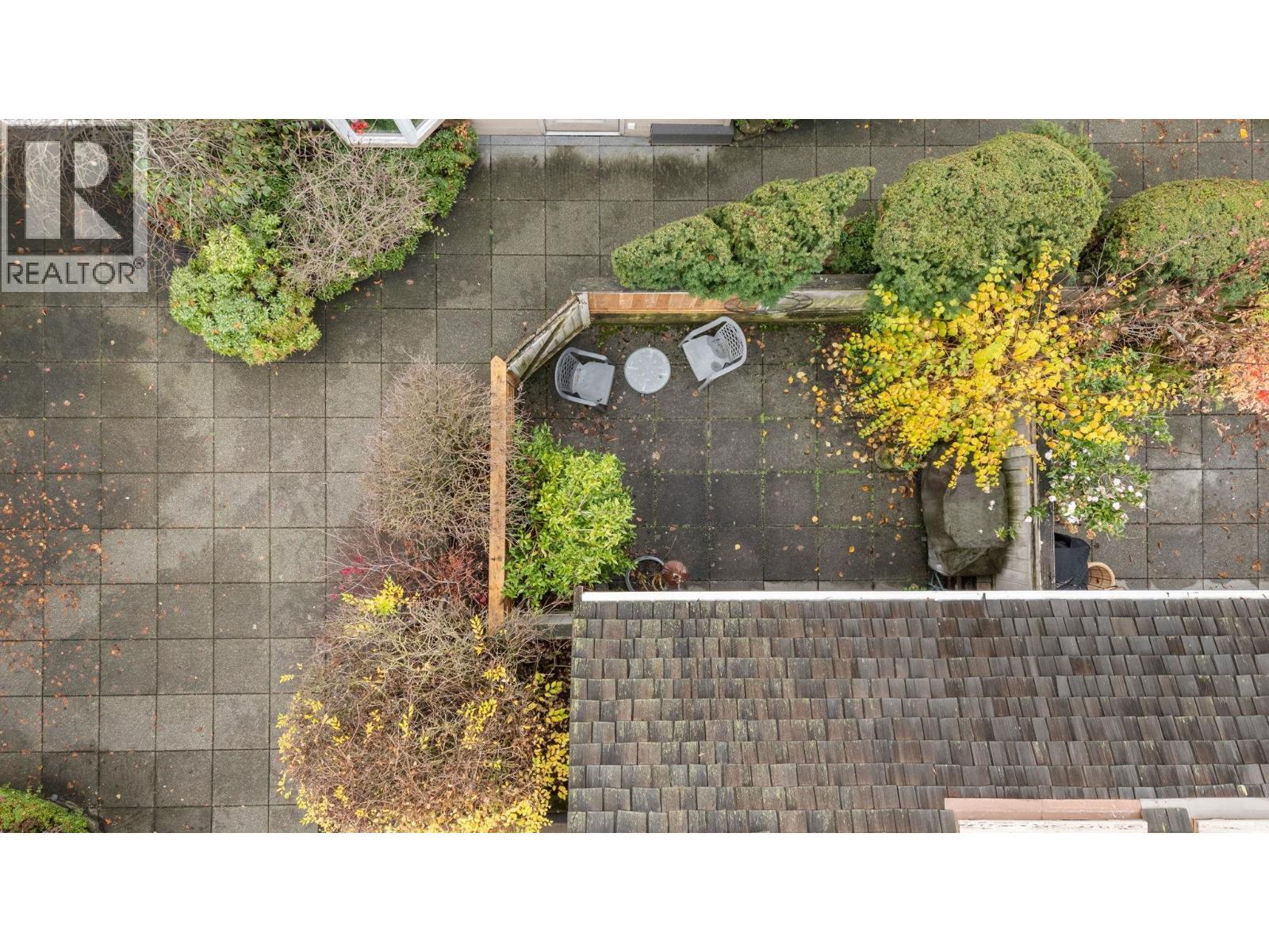 6 230 W 15TH STREET, North Vancouver