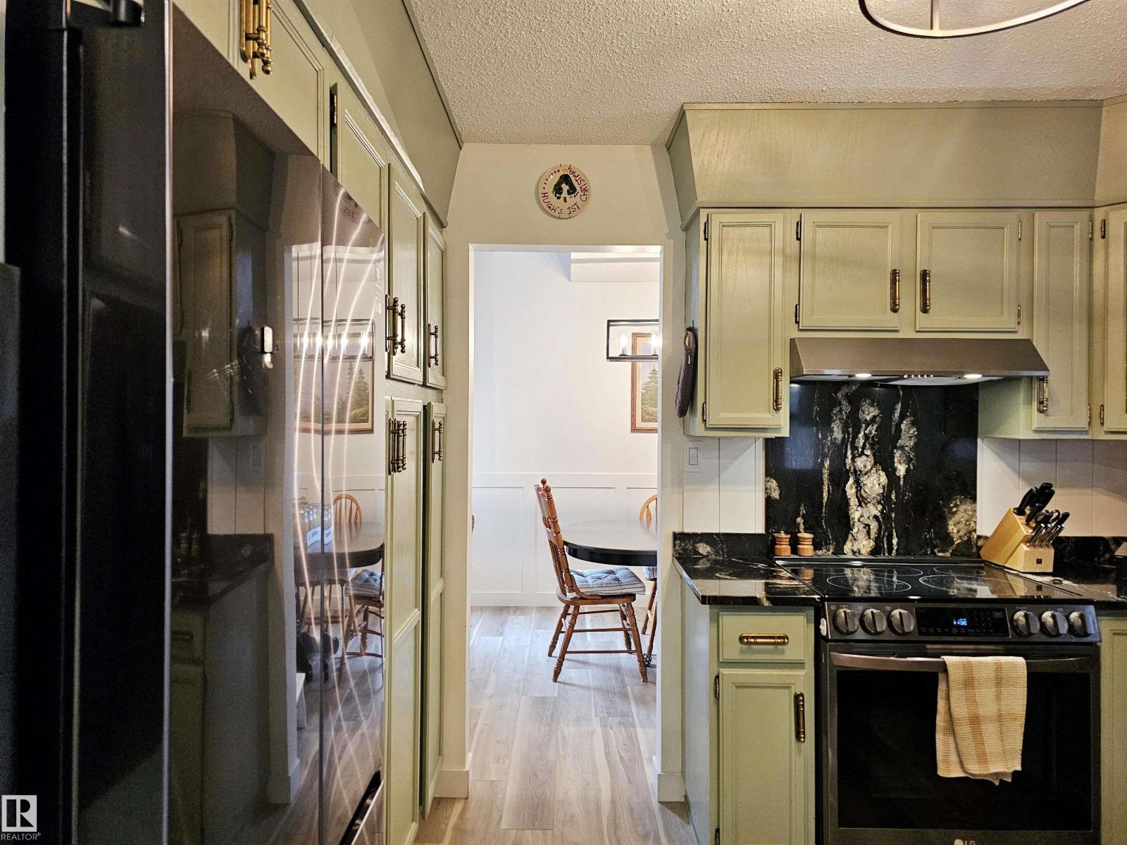 127 GRAND MEADOW CR NW, Edmonton