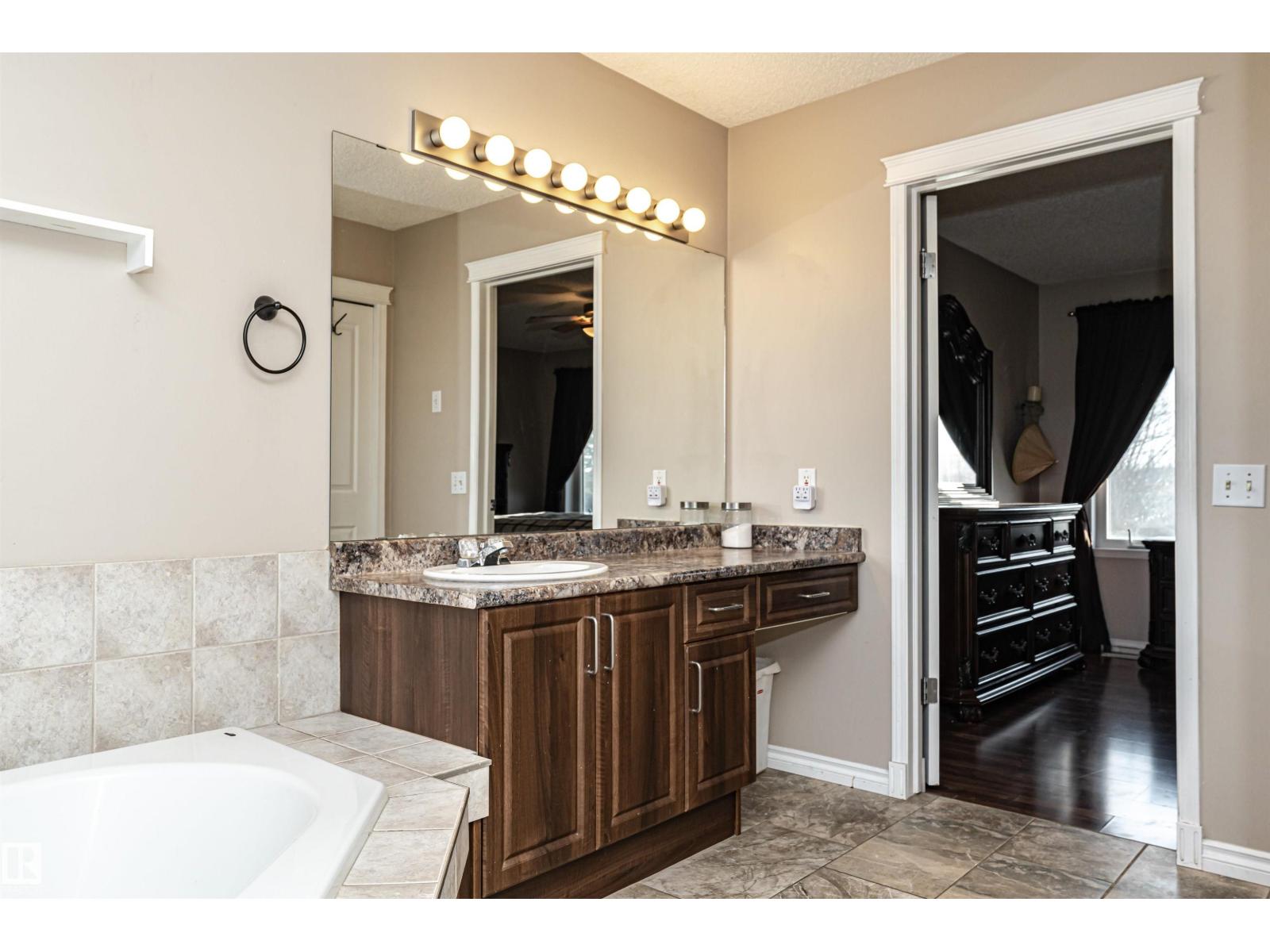 23 DEER PARK CR, Spruce Grove