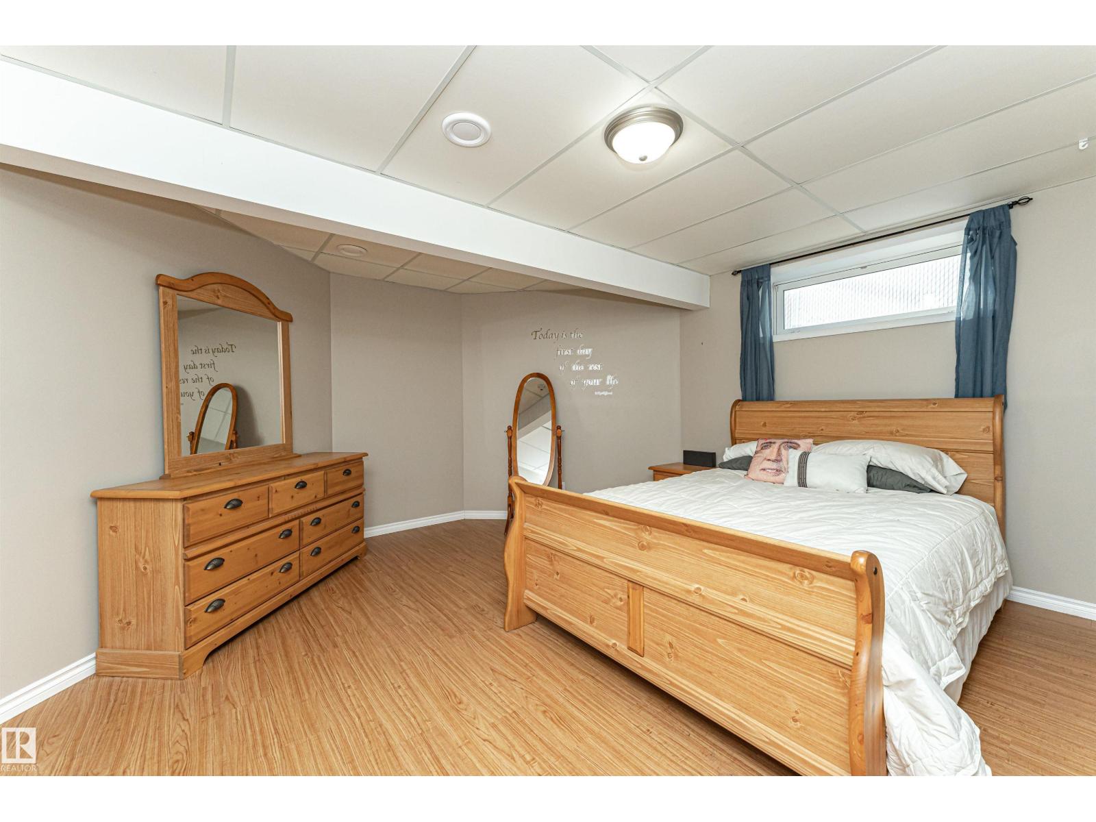 23 DEER PARK CR, Spruce Grove