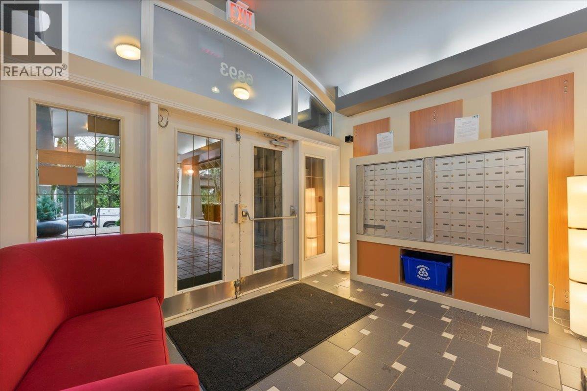 413 6893 PRENTER STREET, Burnaby