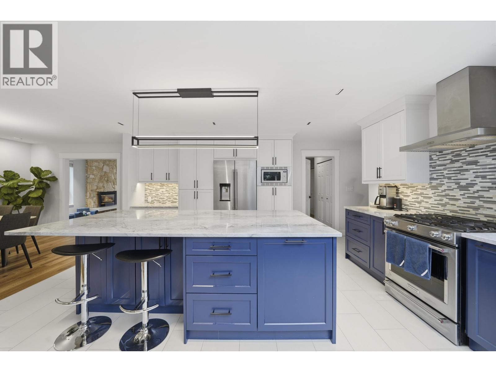 2509 ASHURST AVENUE, Coquitlam