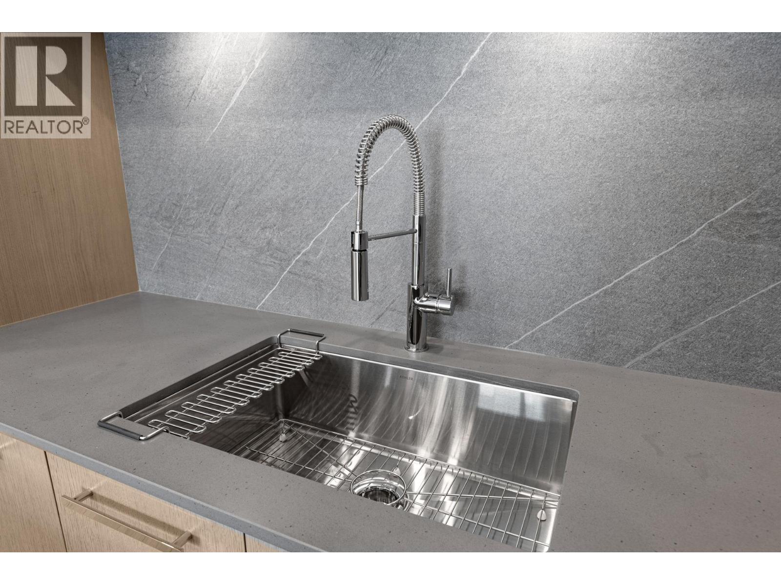 501S 3409 Lakeshore Road, Kelowna