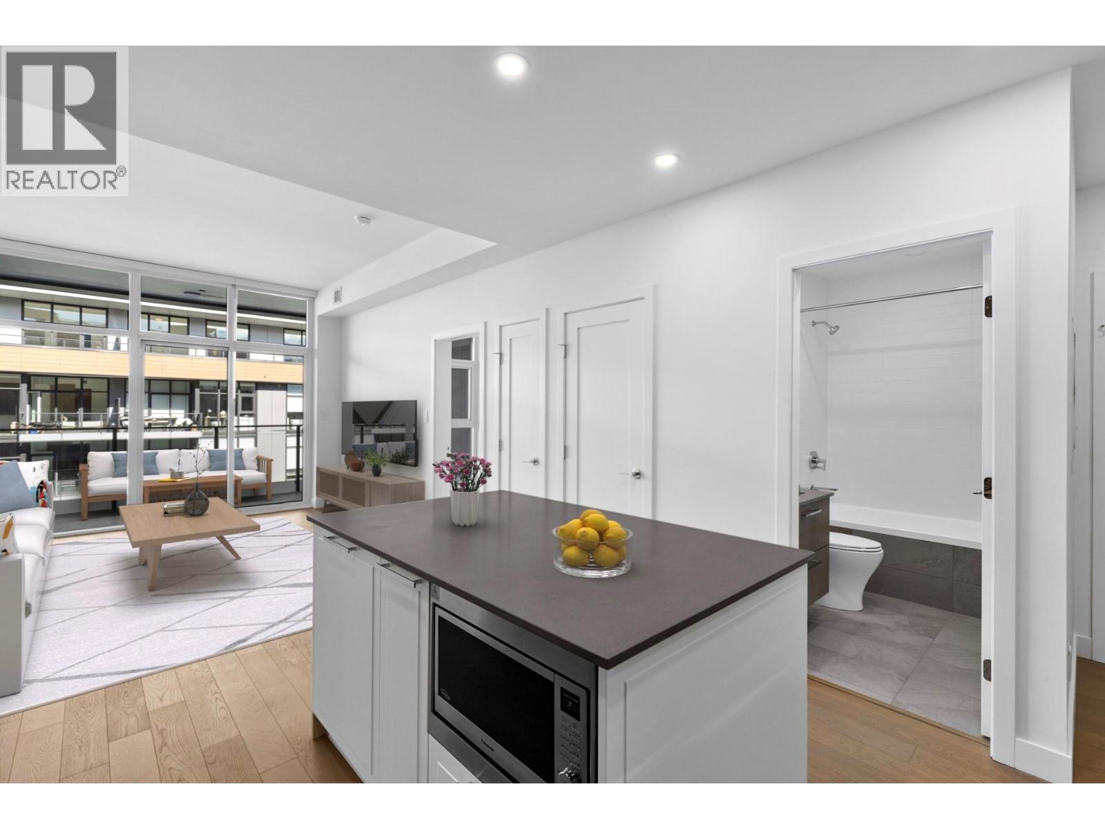 501S 3409 Lakeshore Road, Kelowna