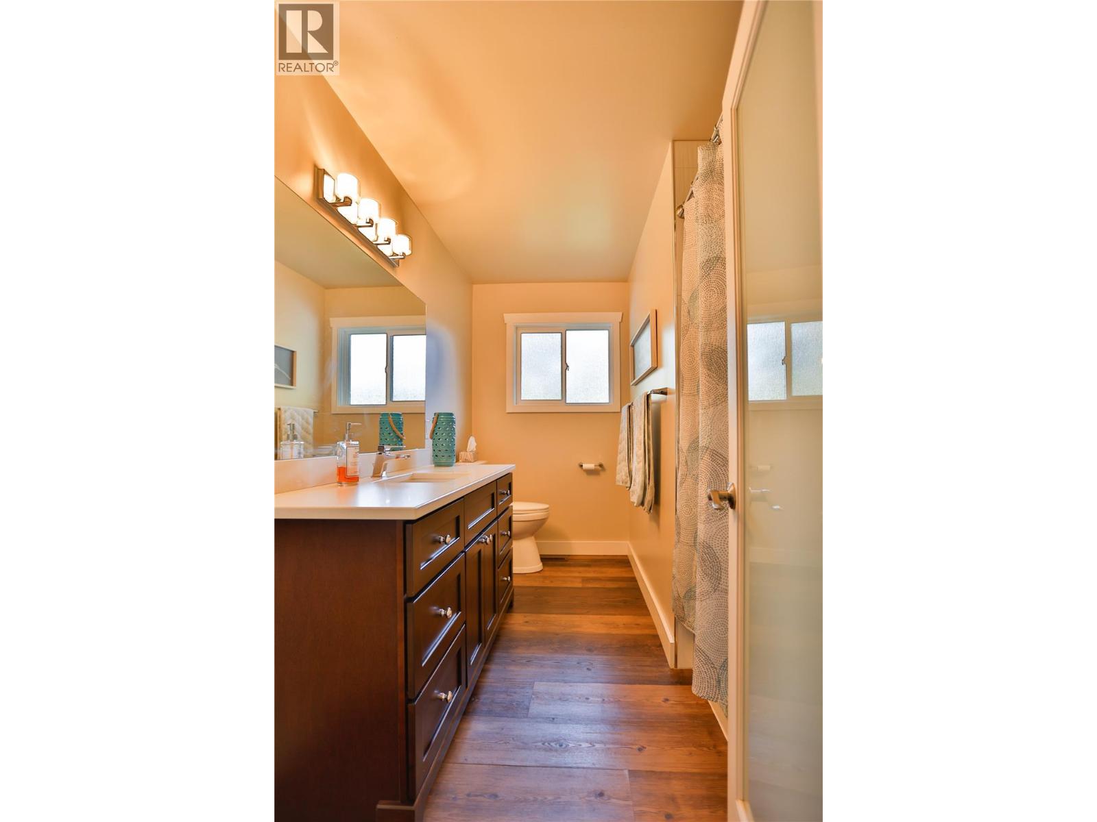 1976 Maddocks Road, Revelstoke