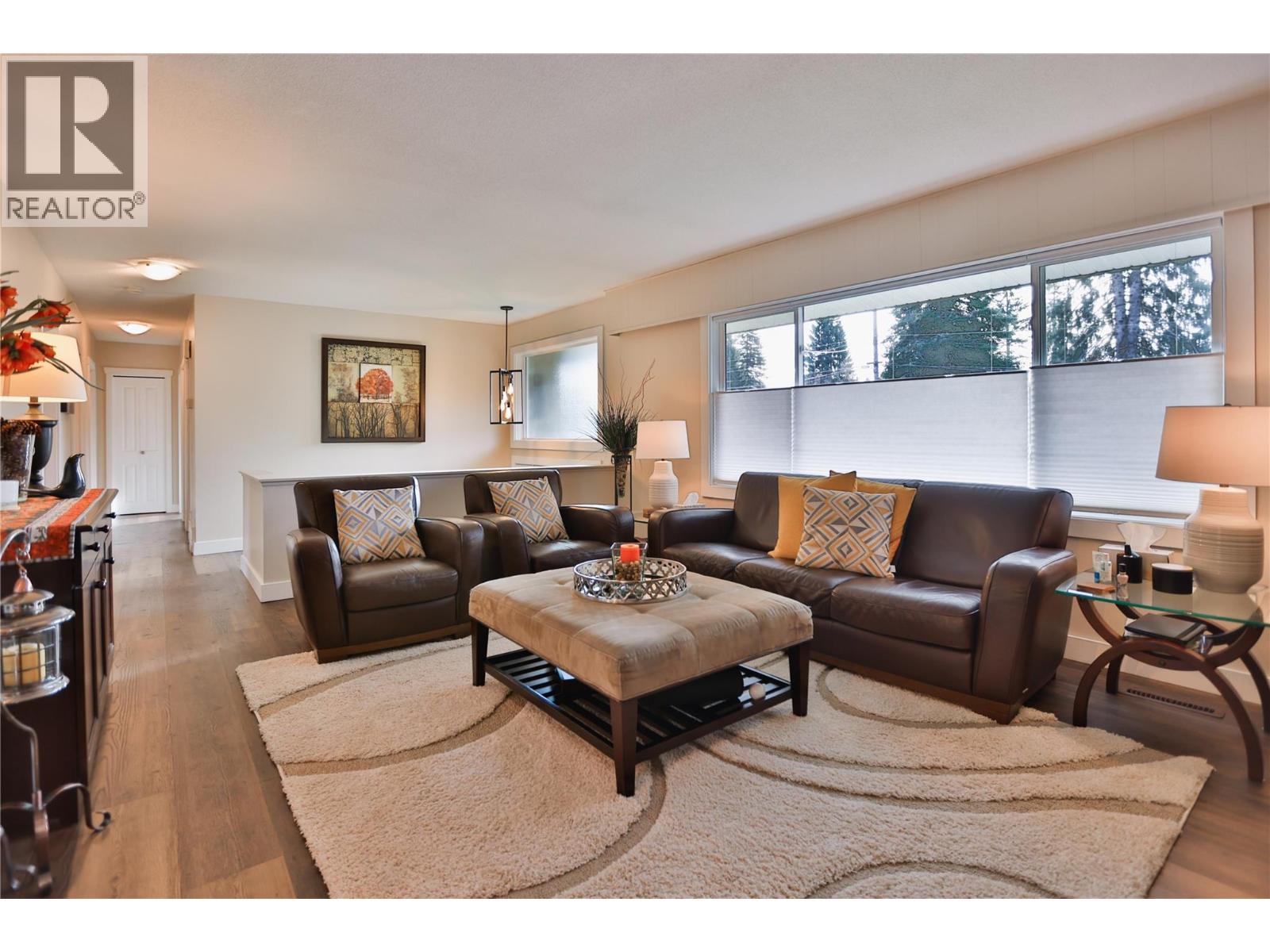 1976 Maddocks Road, Revelstoke