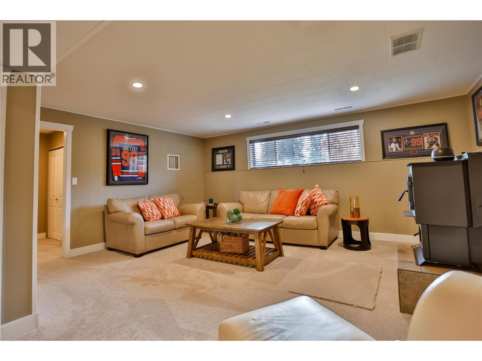 1976 Maddocks Road, Revelstoke