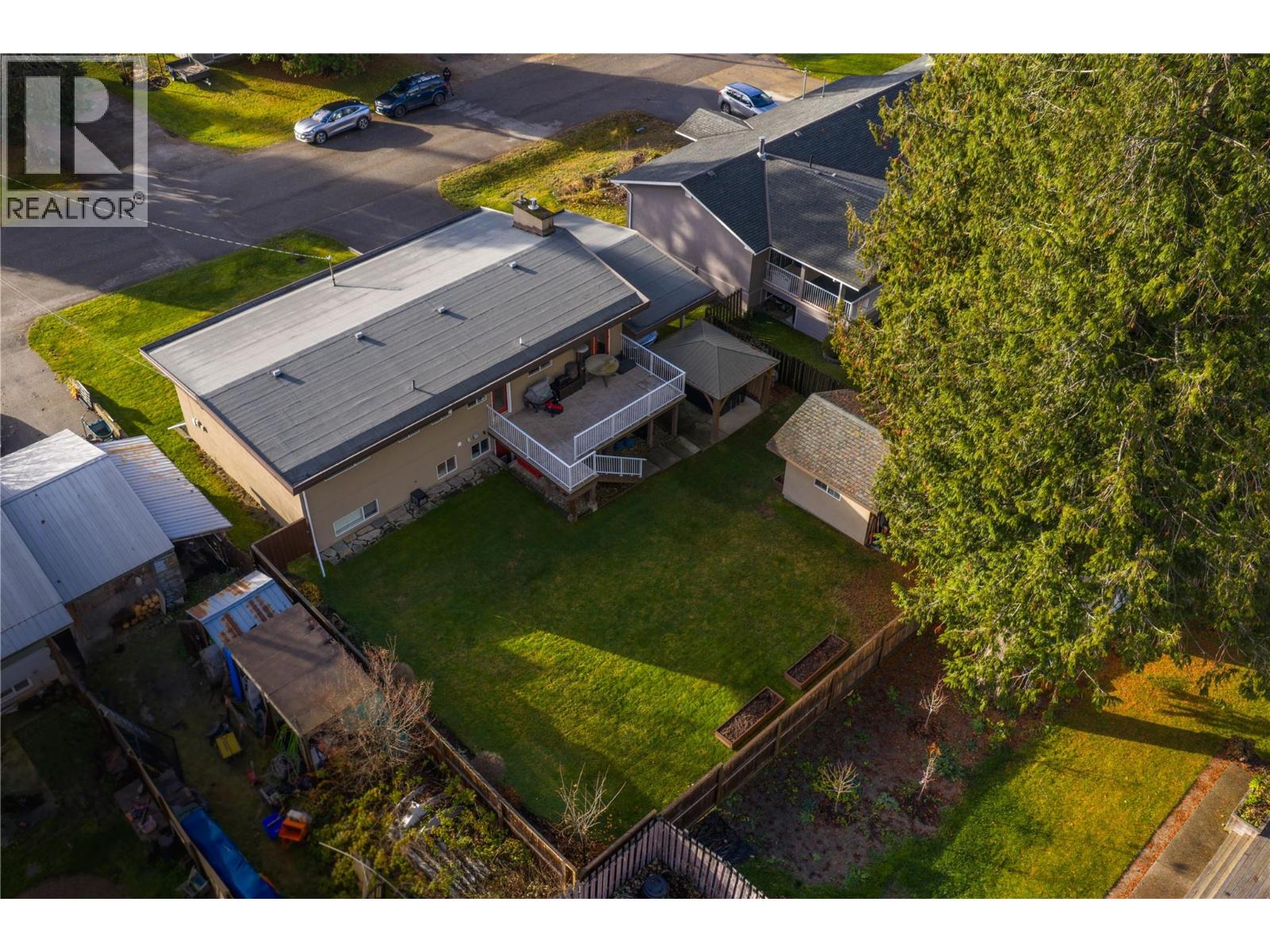 1976 Maddocks Road, Revelstoke