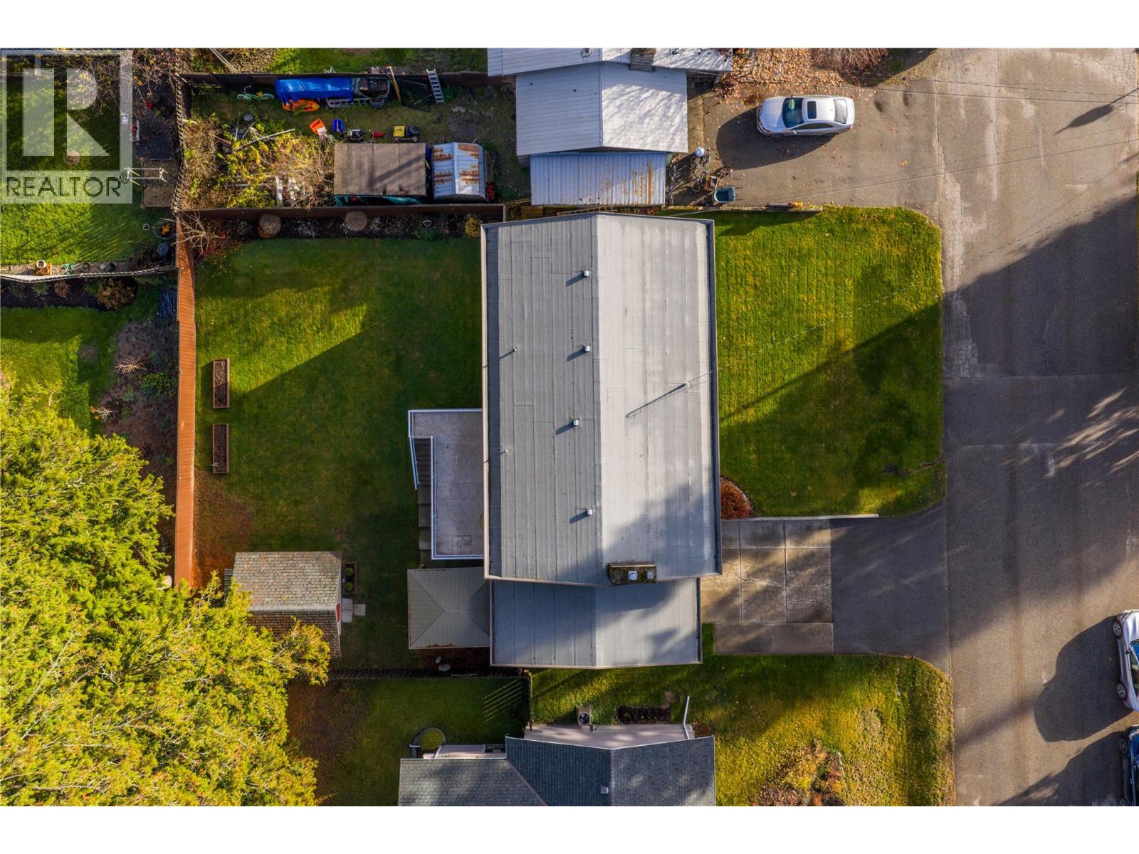 1976 Maddocks Road, Revelstoke