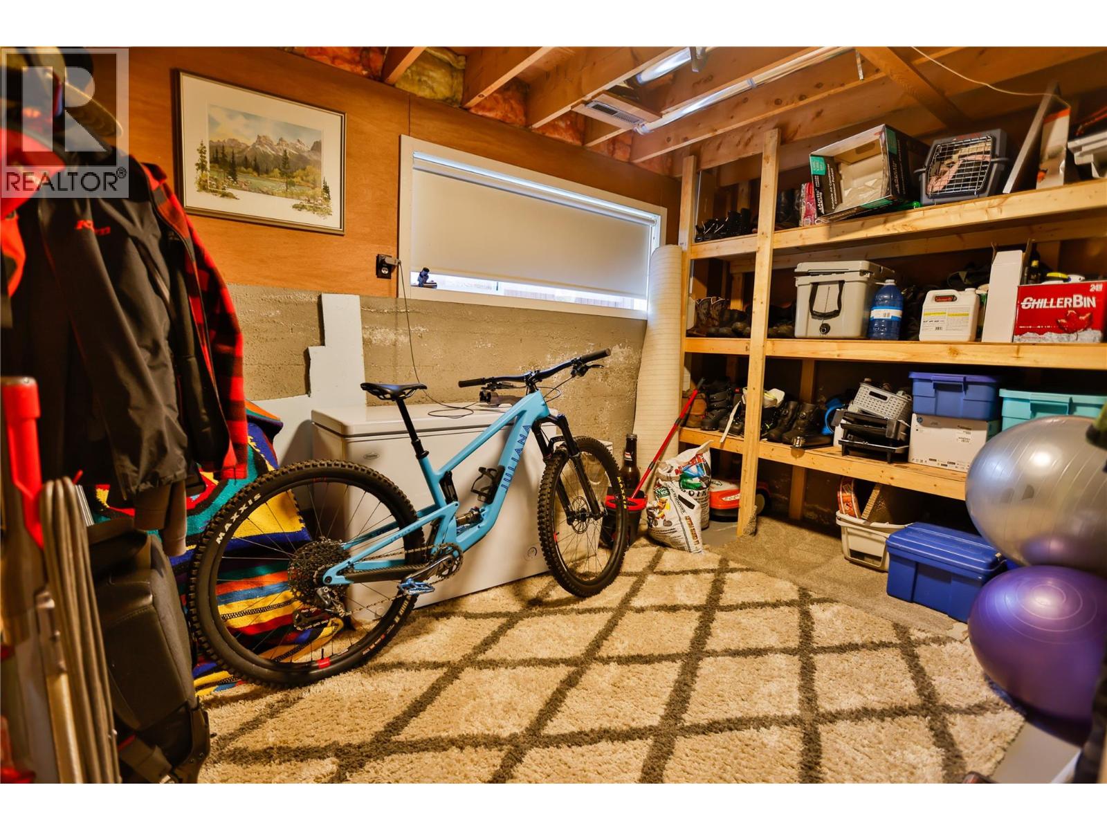 1976 Maddocks Road, Revelstoke