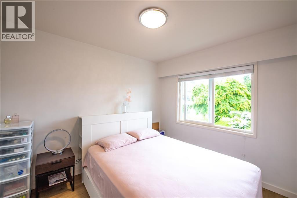 5662 BOOTH AVENUE, Burnaby