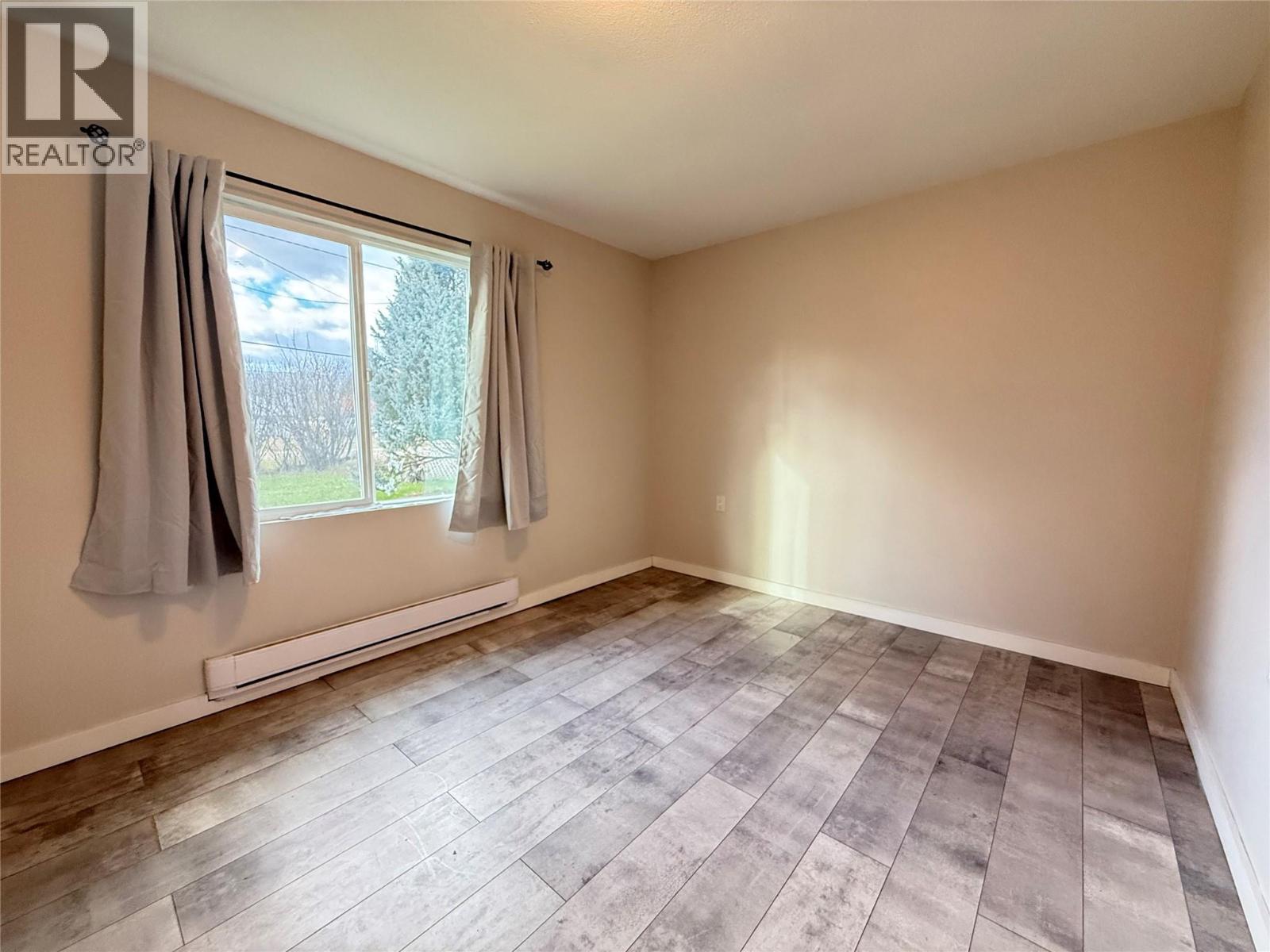 6408 5TH Street, Grand Forks