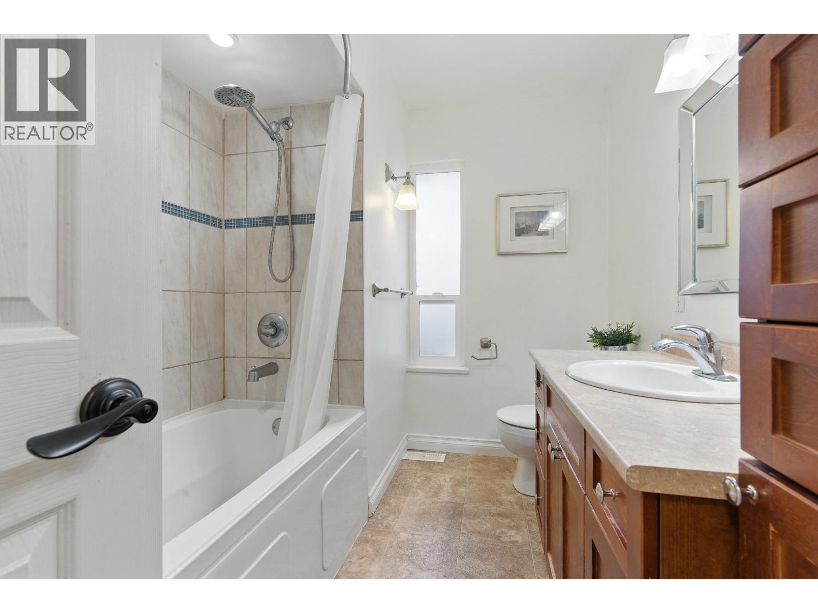 2661 ROGATE AVENUE, Coquitlam