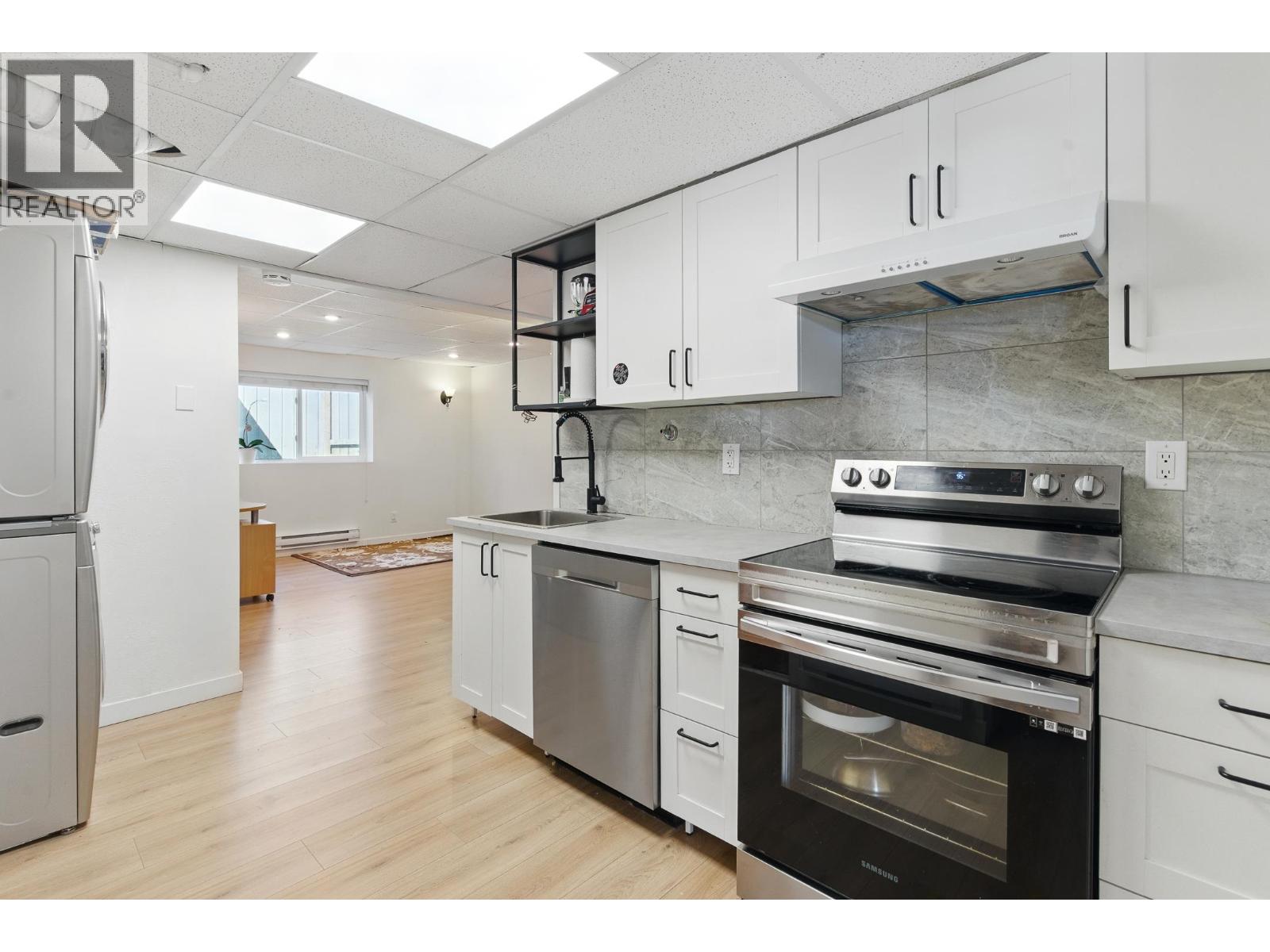 2661 ROGATE AVENUE, Coquitlam