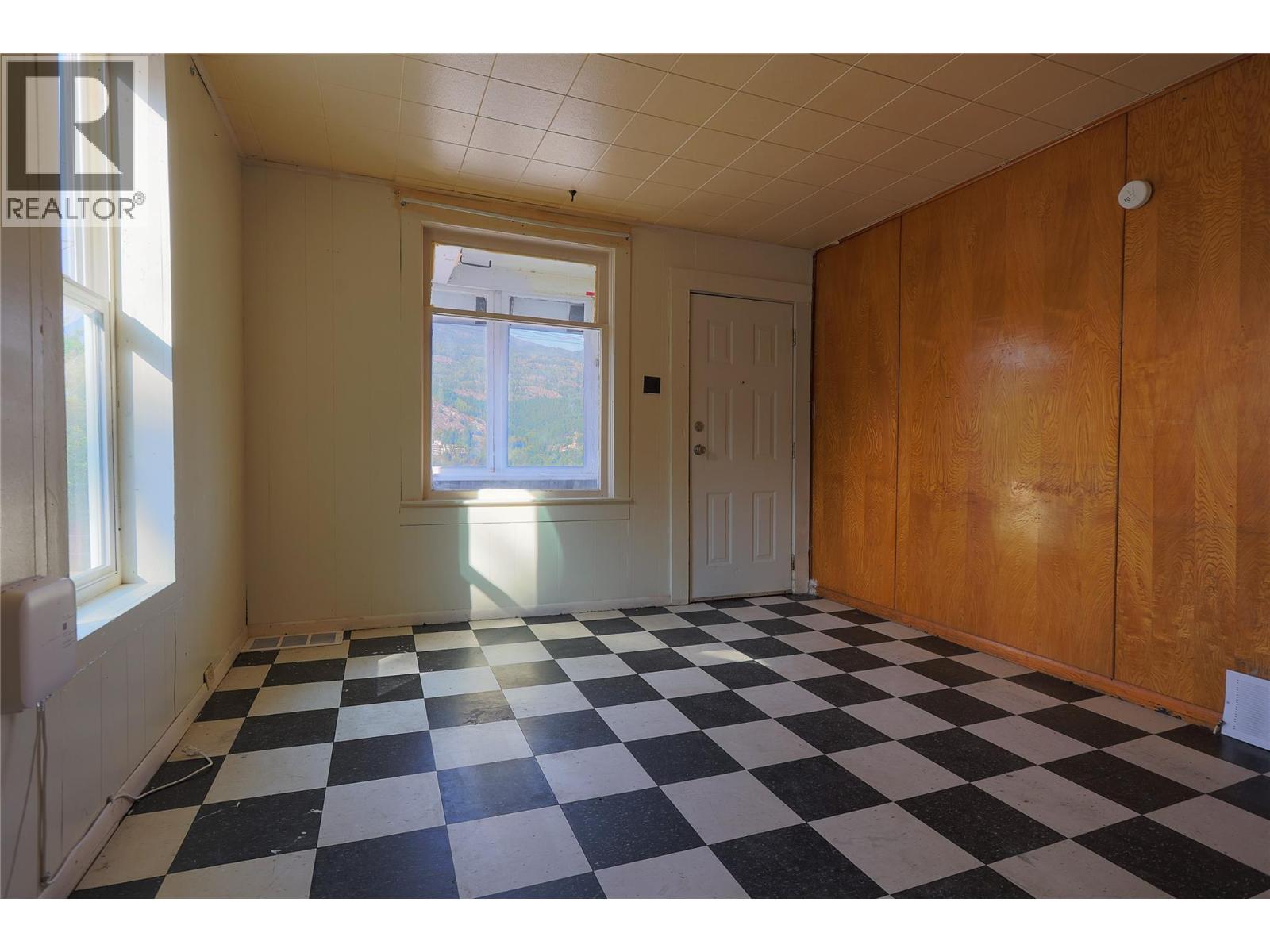 1760 Daniel Street, Trail