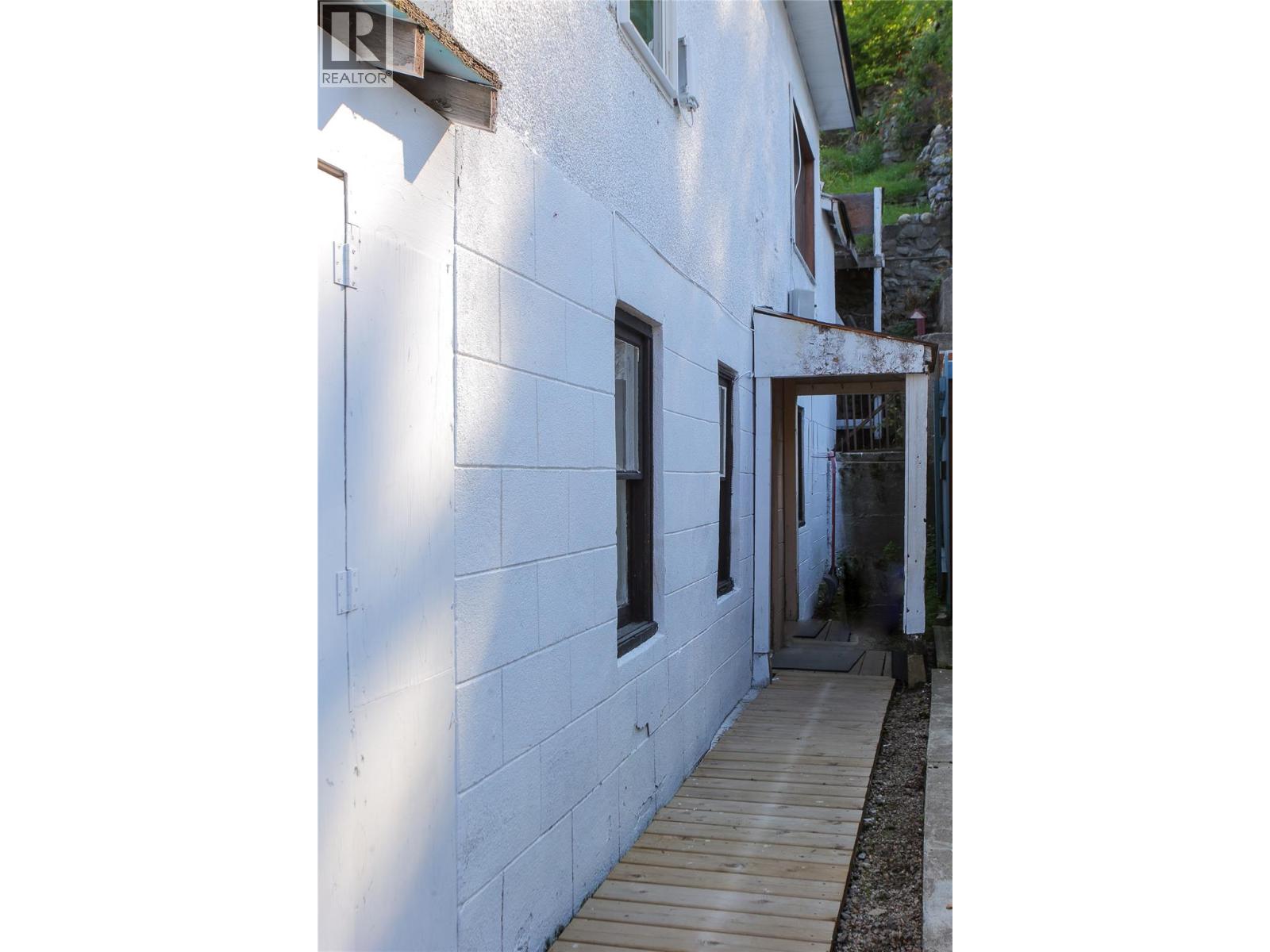 1760 Daniel Street, Trail