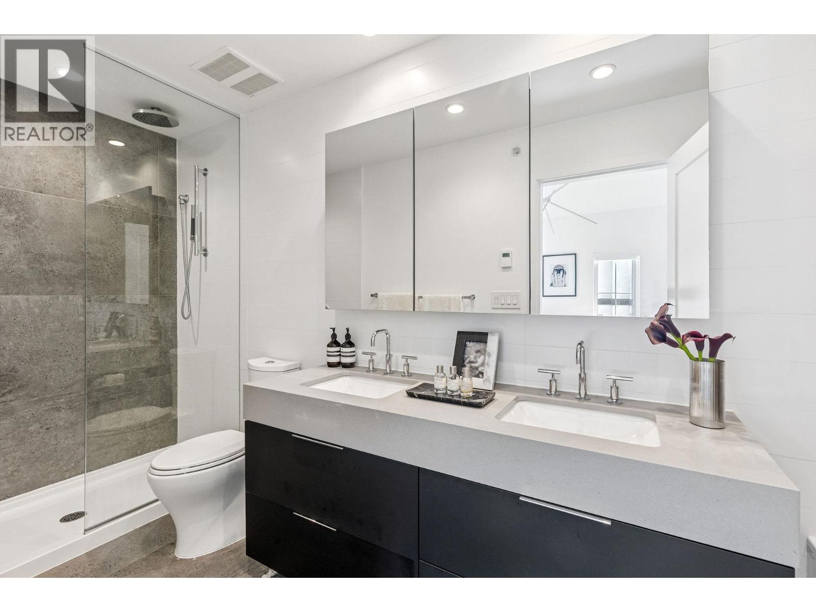 134 2070 CURLING ROAD, North Vancouver