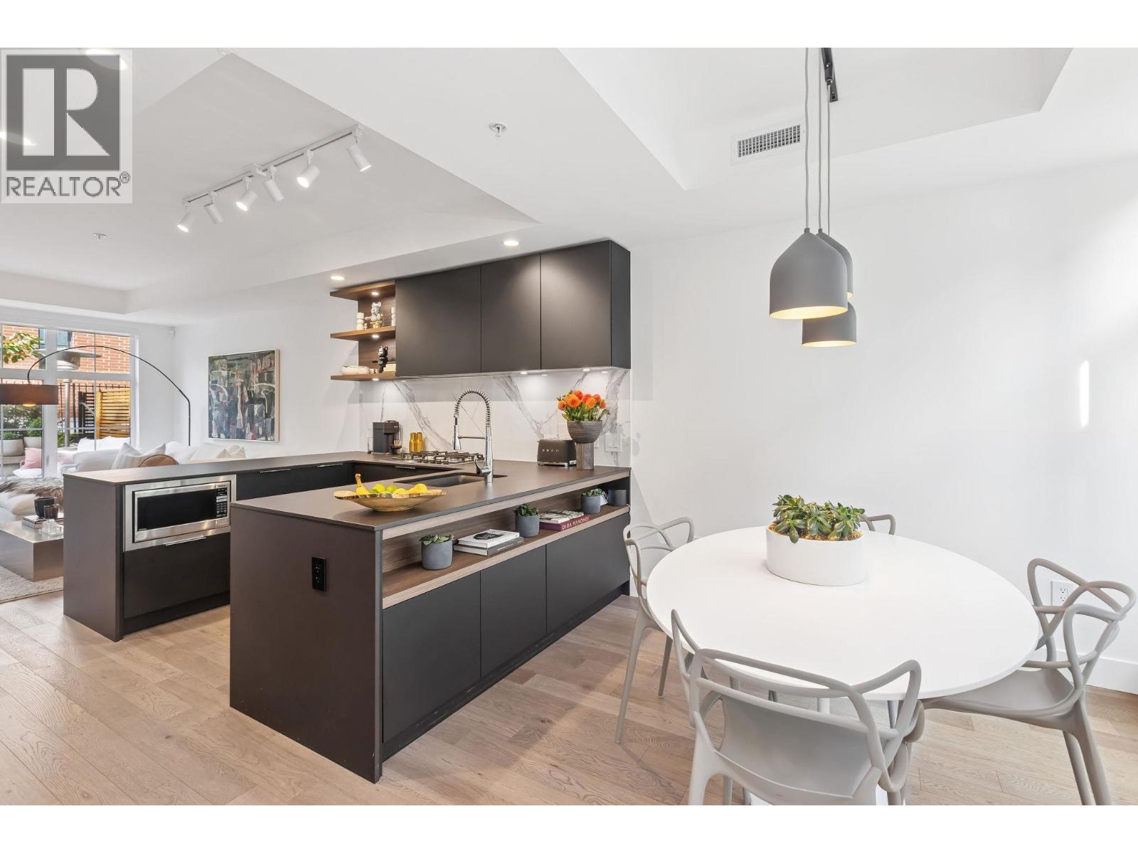 134 2070 CURLING ROAD, North Vancouver