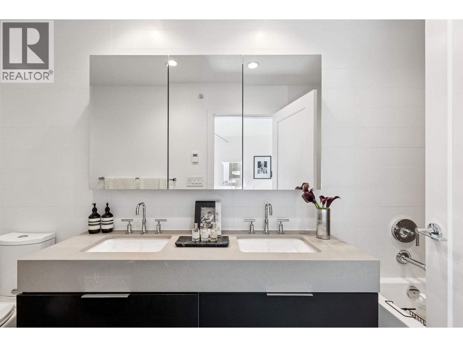 134 2070 CURLING ROAD, North Vancouver