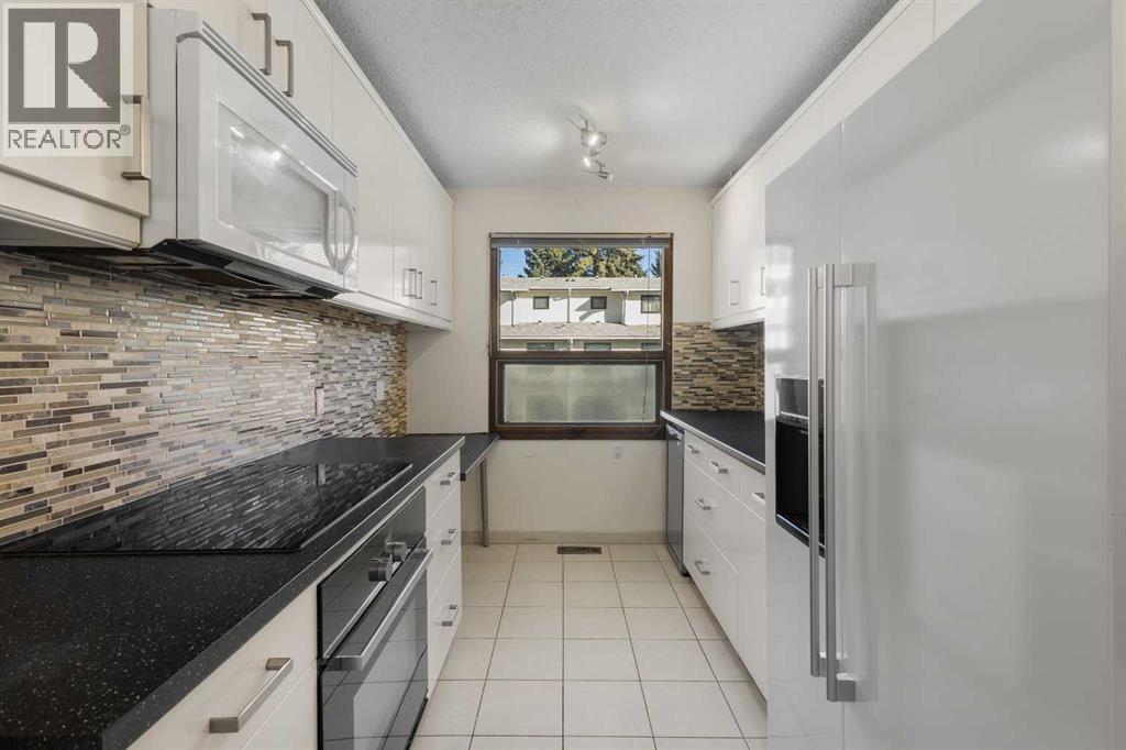 Single Family House 5 Level for Sale in   Dalhousie Drive Dalhousie Calgary 