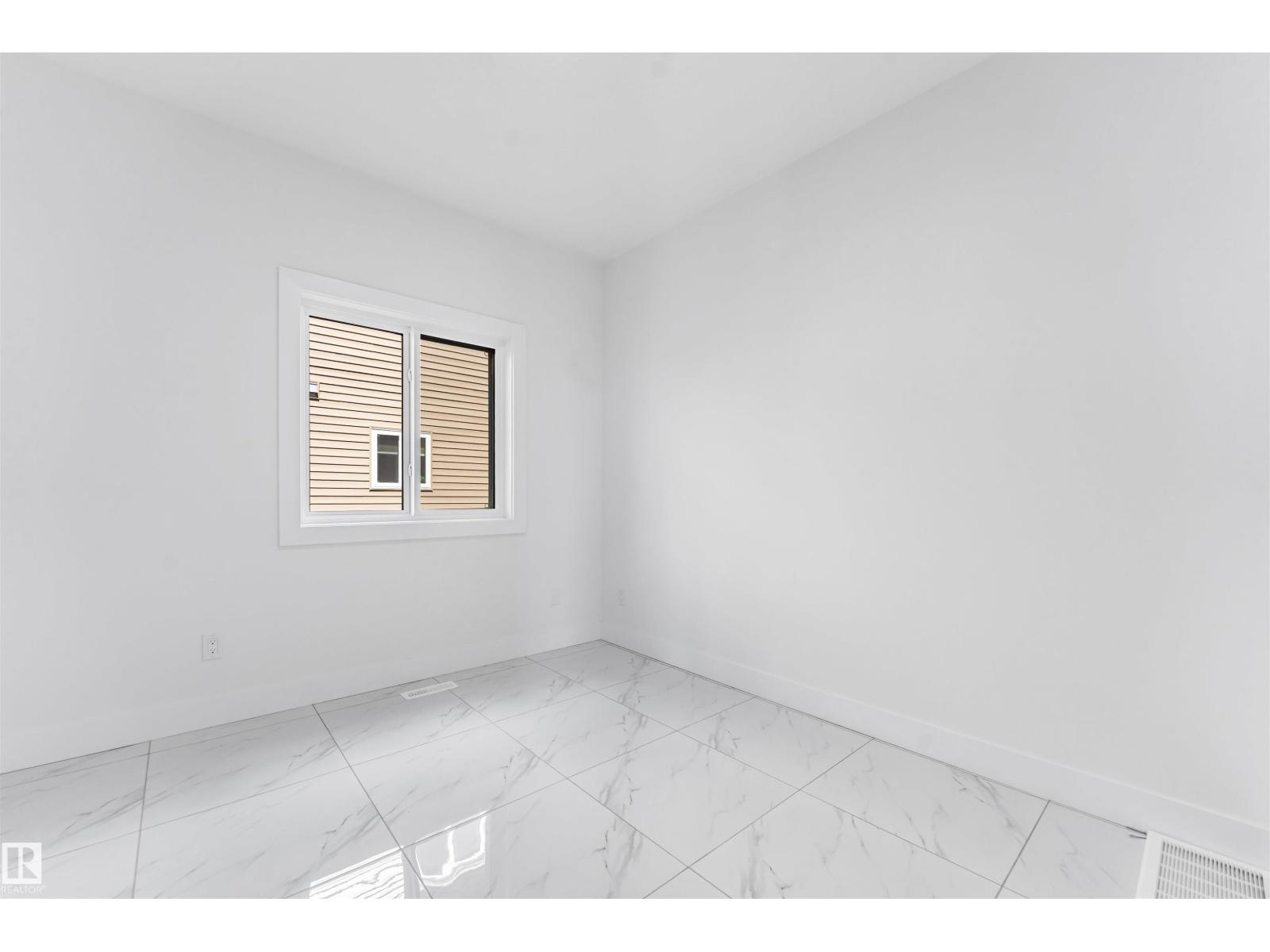 451 crystal creek LI, Leduc