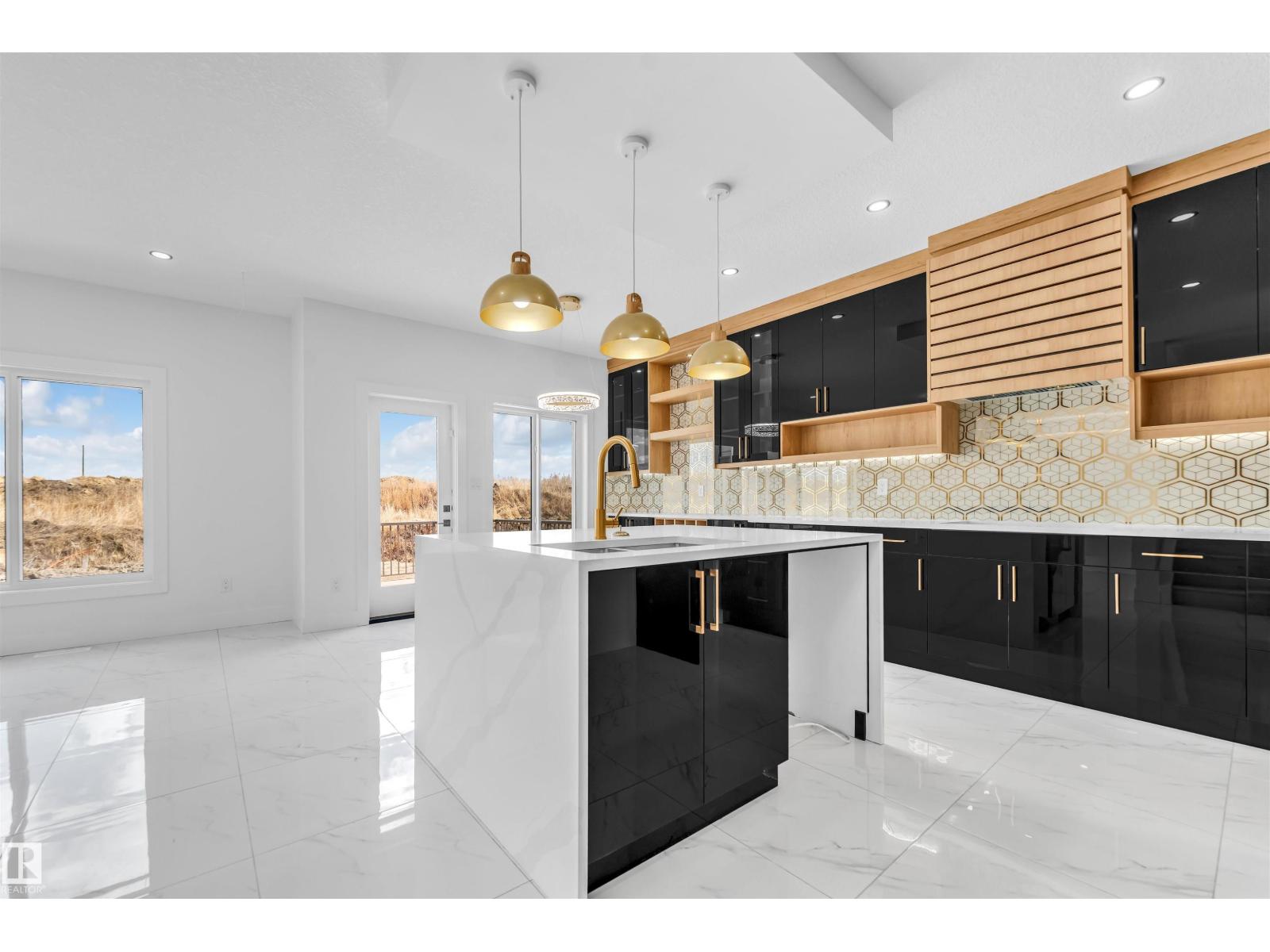 451 crystal creek LI, Leduc