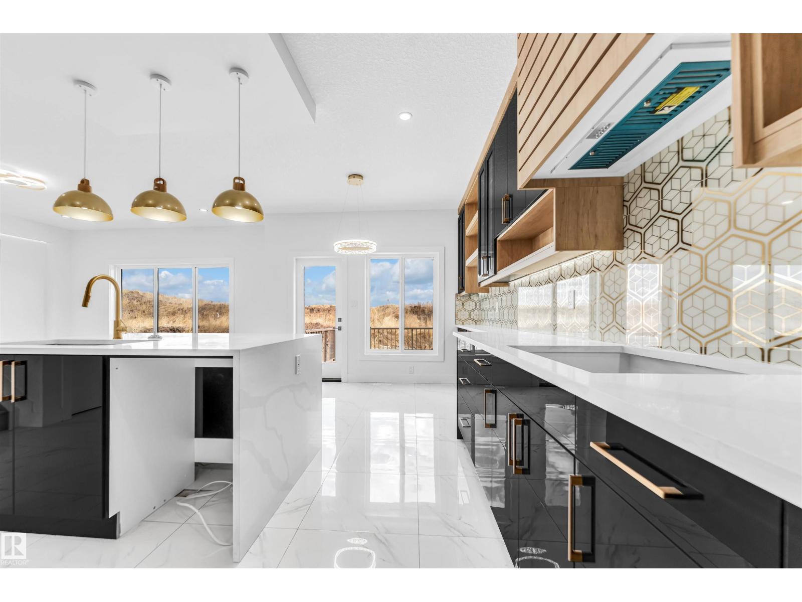 451 crystal creek LI, Leduc