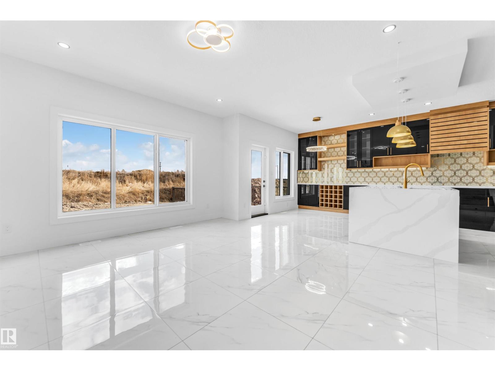 451 crystal creek LI, Leduc