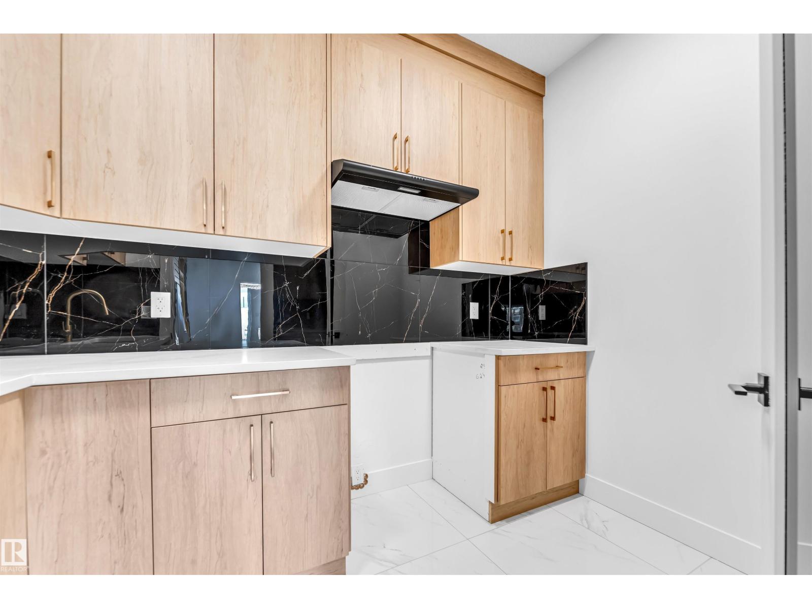 451 crystal creek LI, Leduc