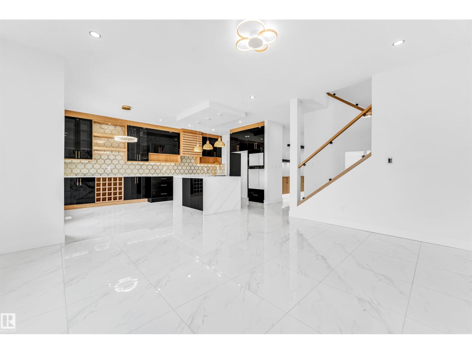 451 crystal creek LI, Leduc