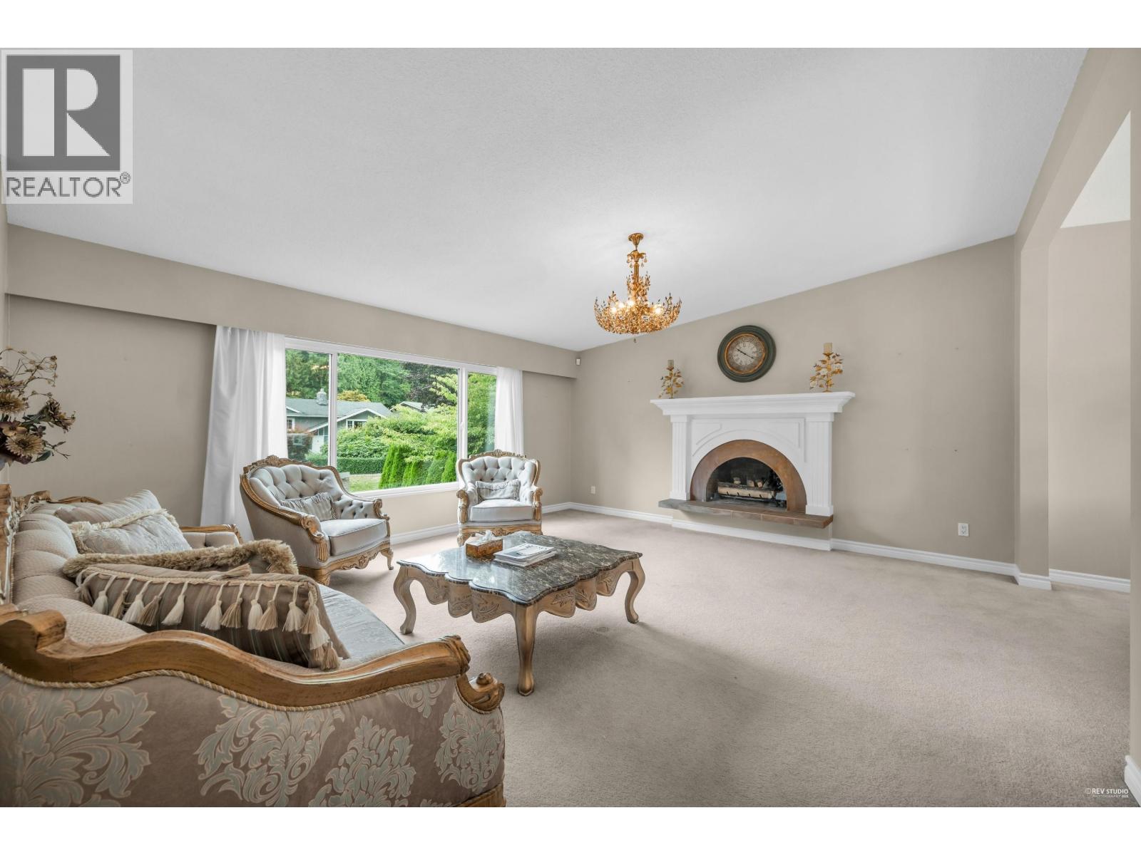 3566 REGENT AVENUE, North Vancouver