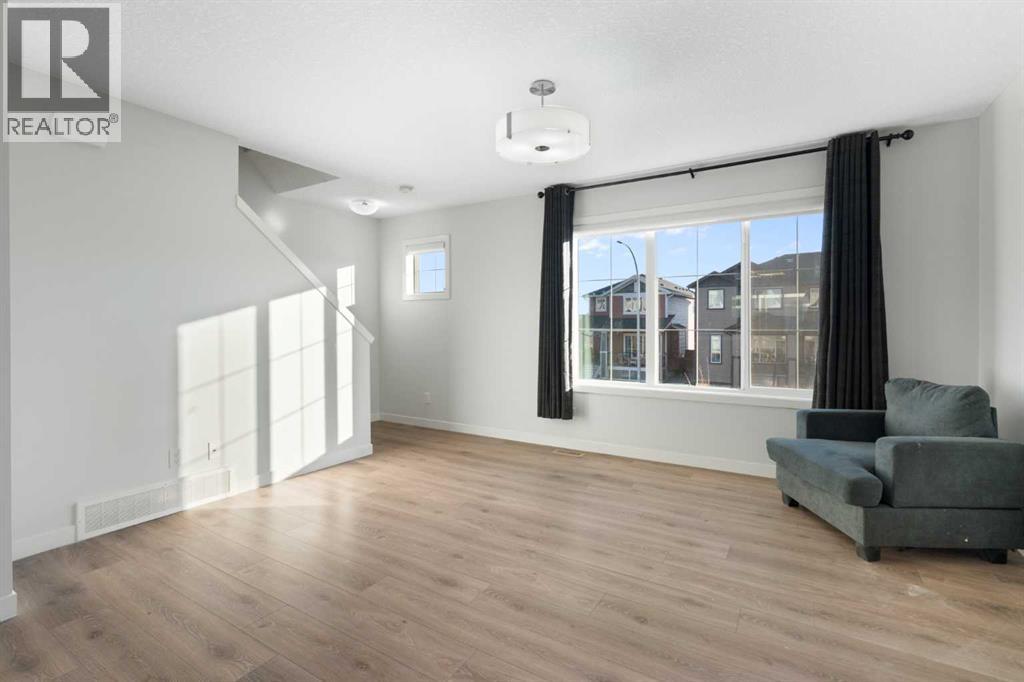 250 Fireside View, Cochrane