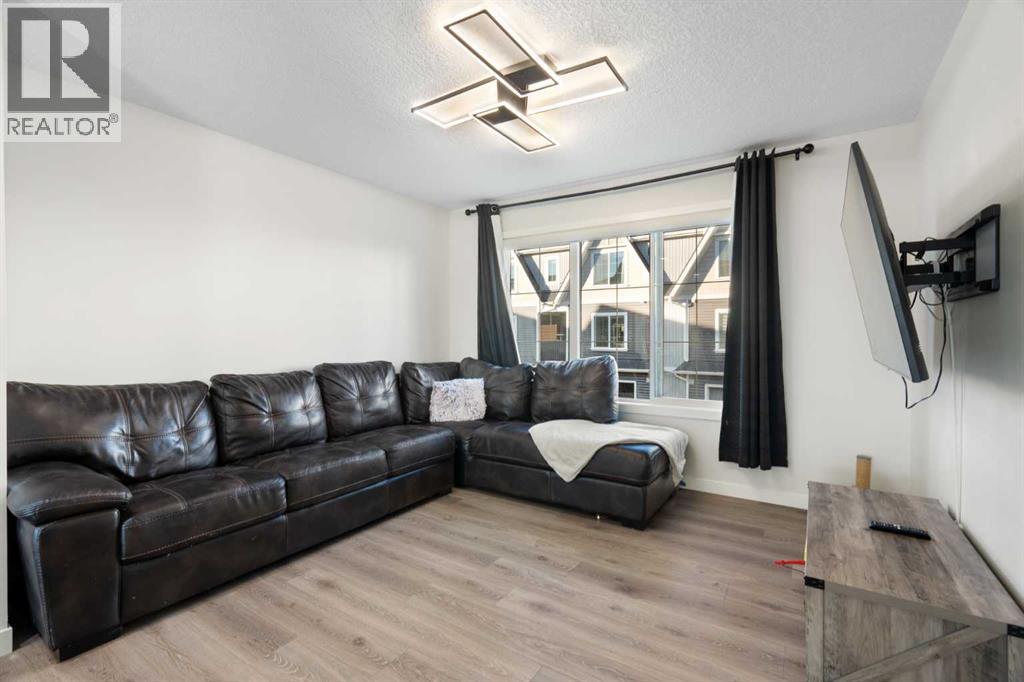 250 Fireside View, Cochrane