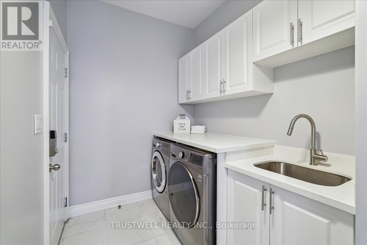 Single Family House for Sale in  MCCOMBE LANE Vaughan (Patterson) 