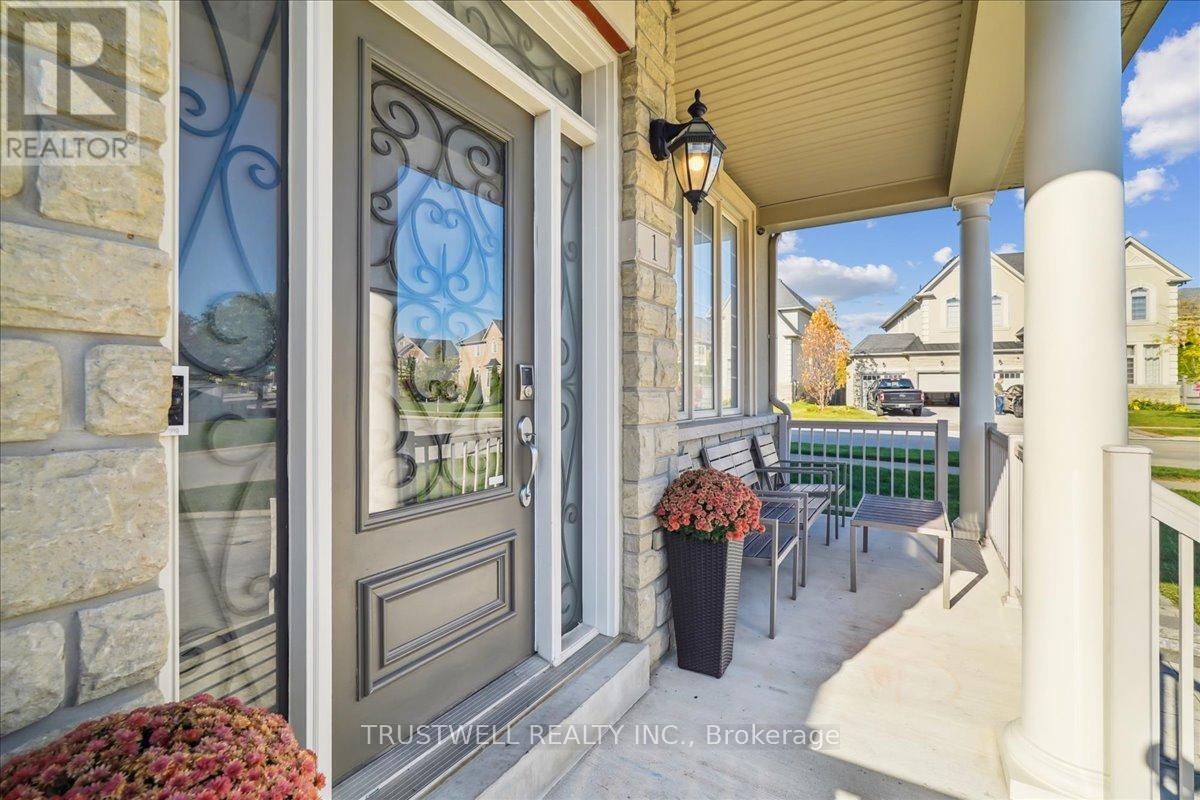 Single Family House for Sale in  MCCOMBE LANE Vaughan (Patterson) 