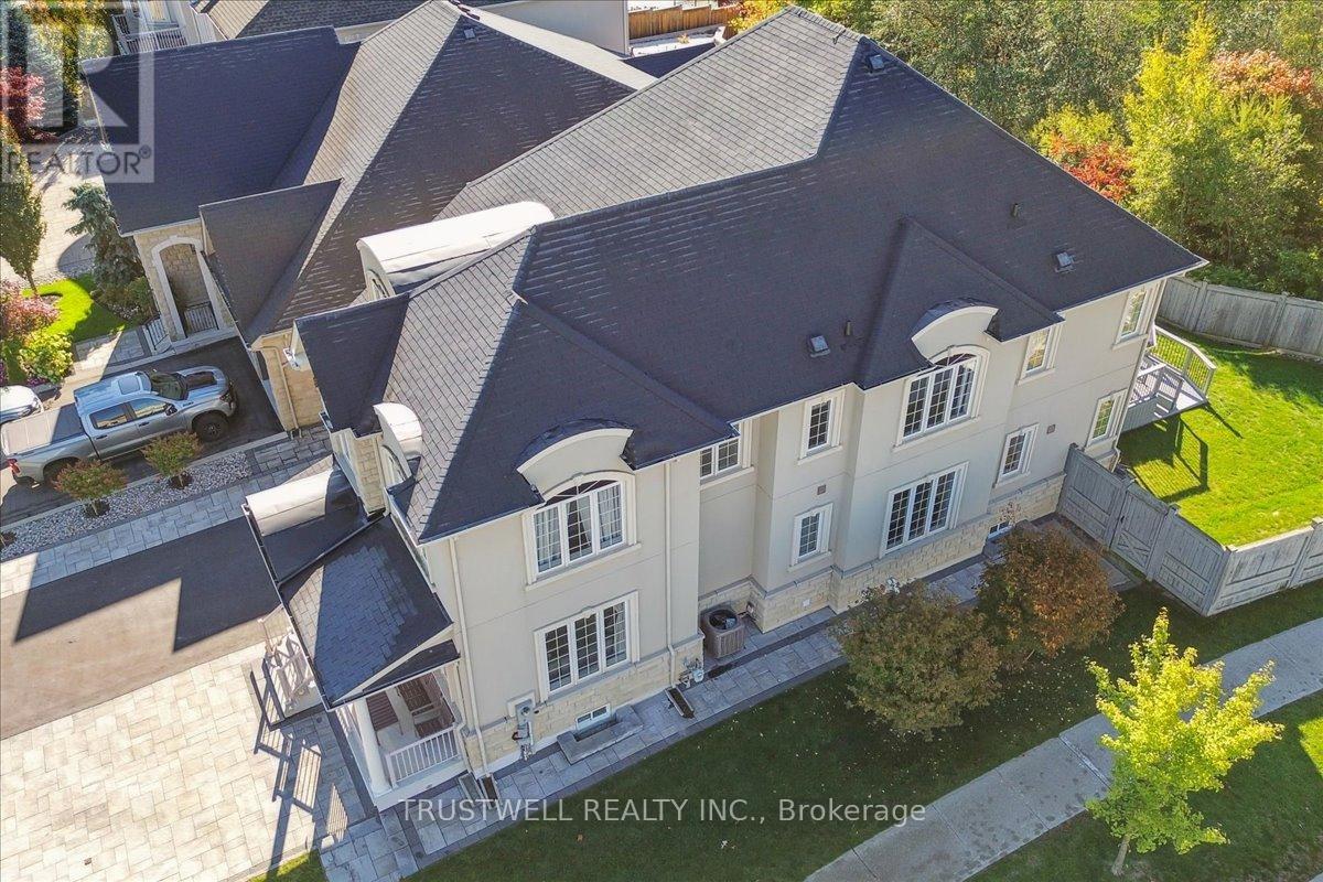 Single Family House for Sale in  MCCOMBE LANE Vaughan (Patterson) 