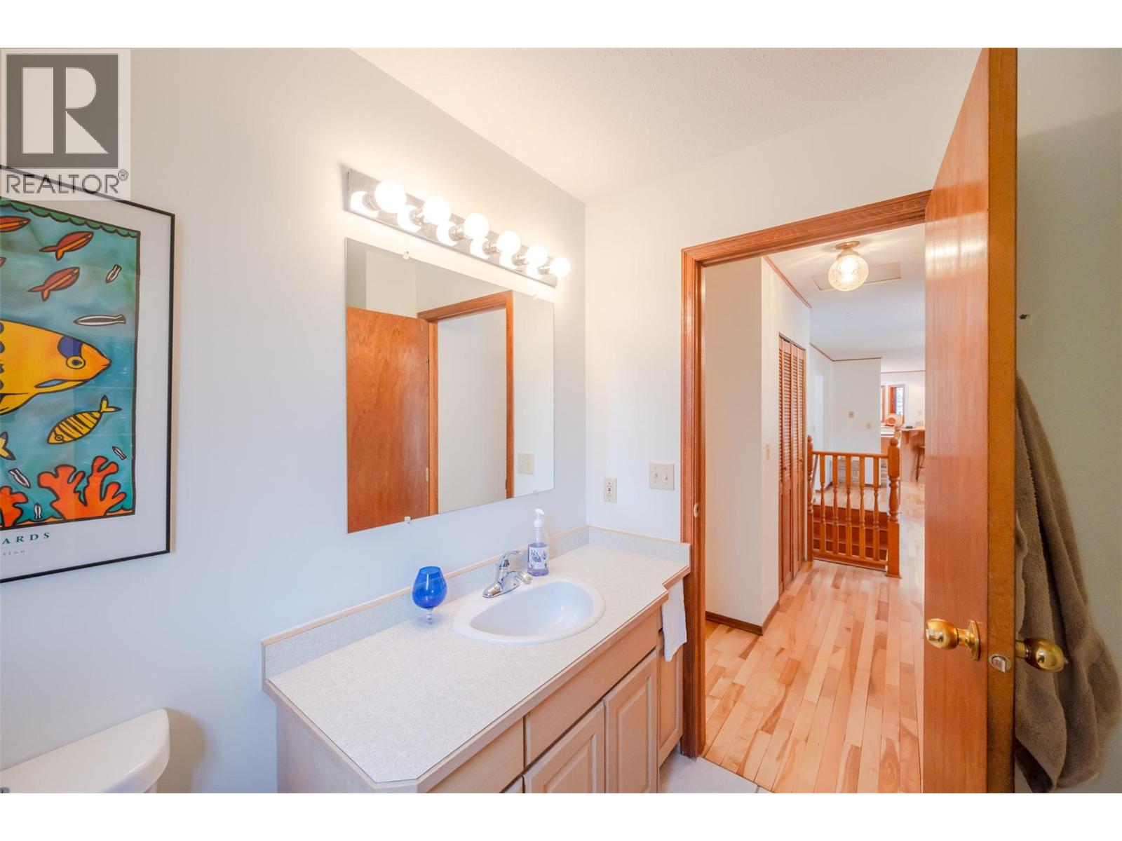 8015 Victoria Road S, Summerland