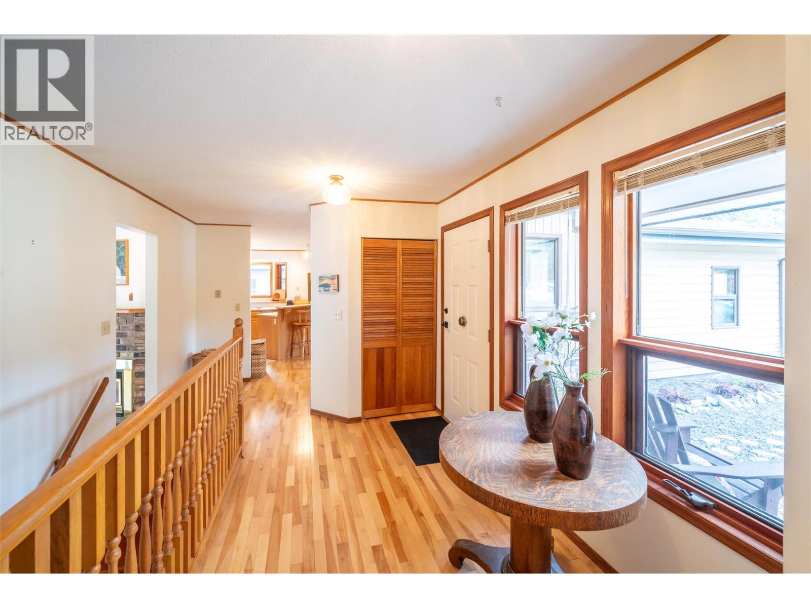 8015 Victoria Road S, Summerland