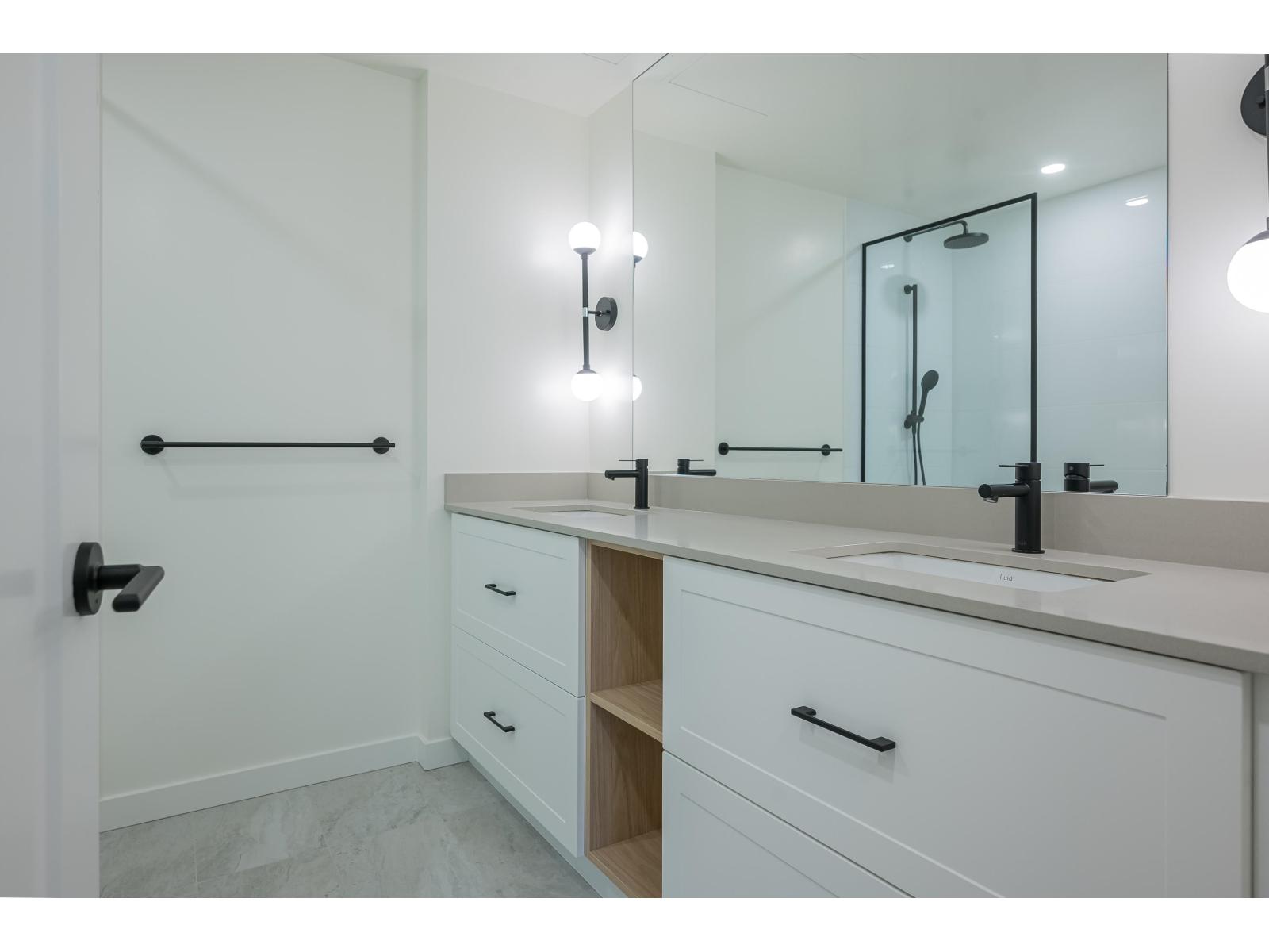 213 27215 ALDERGROVE TOWN CENTER DRIVE, Langley