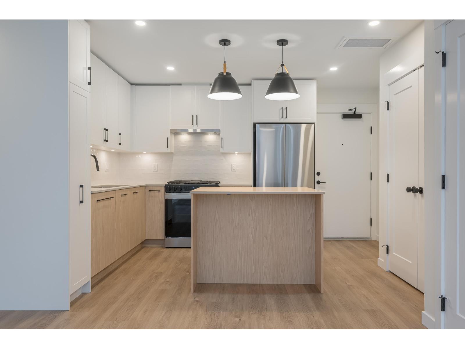 213 27215 ALDERGROVE TOWN CENTER DRIVE, Langley