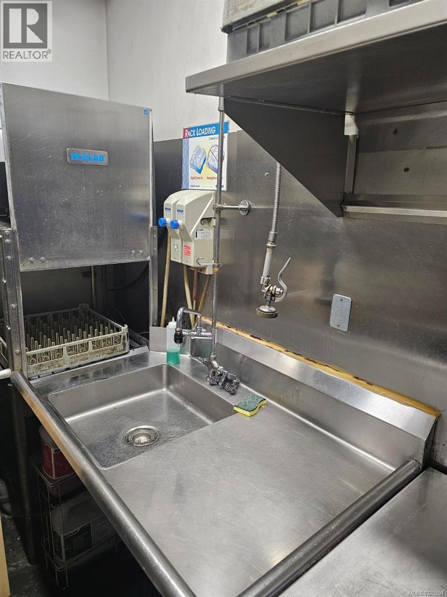 737 Pandora Ave, Victoria