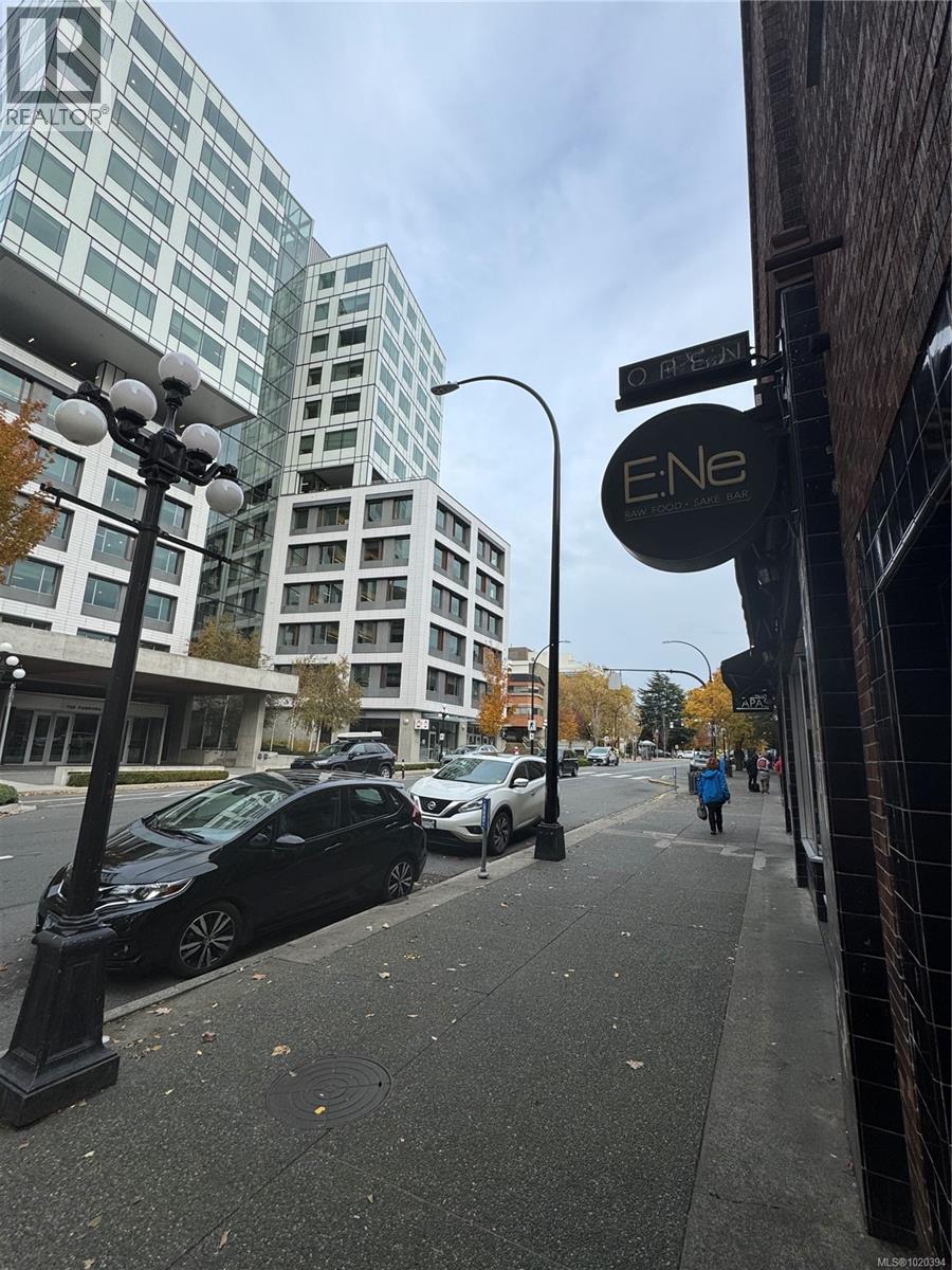 737 Pandora Ave, Victoria