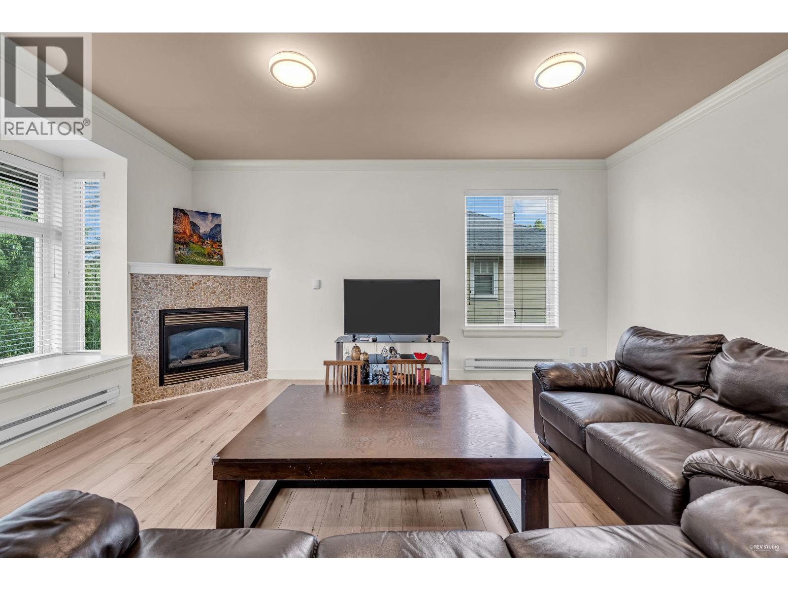 1 4766 55B STREET, Delta