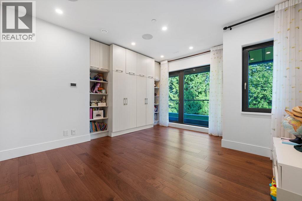 558 GLENROSS ROAD, West Vancouver