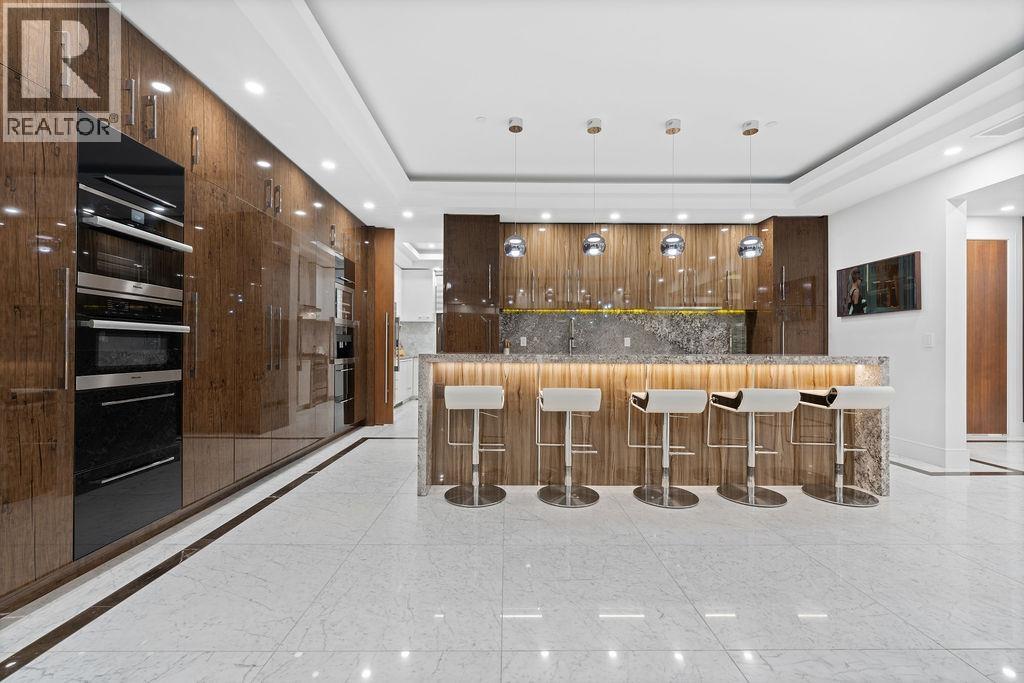 558 GLENROSS ROAD, West Vancouver