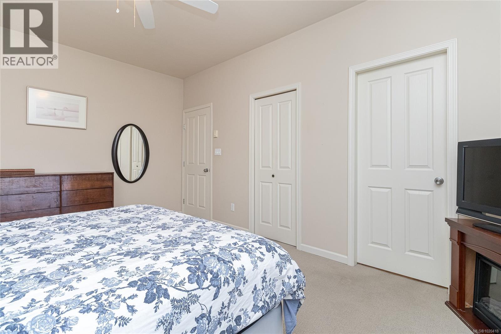 1954 Polo Park Crt, Central Saanich