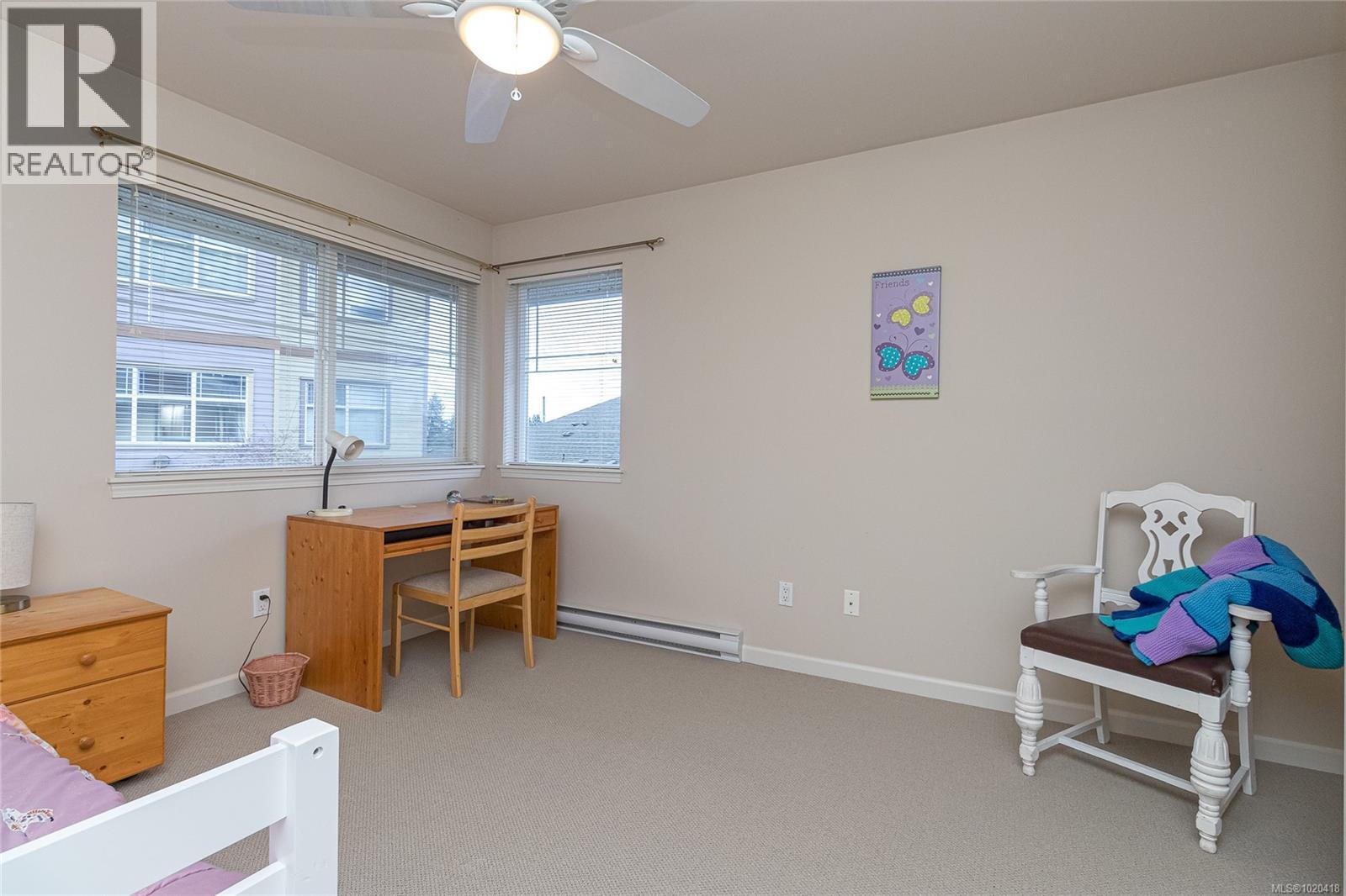 1954 Polo Park Crt, Central Saanich