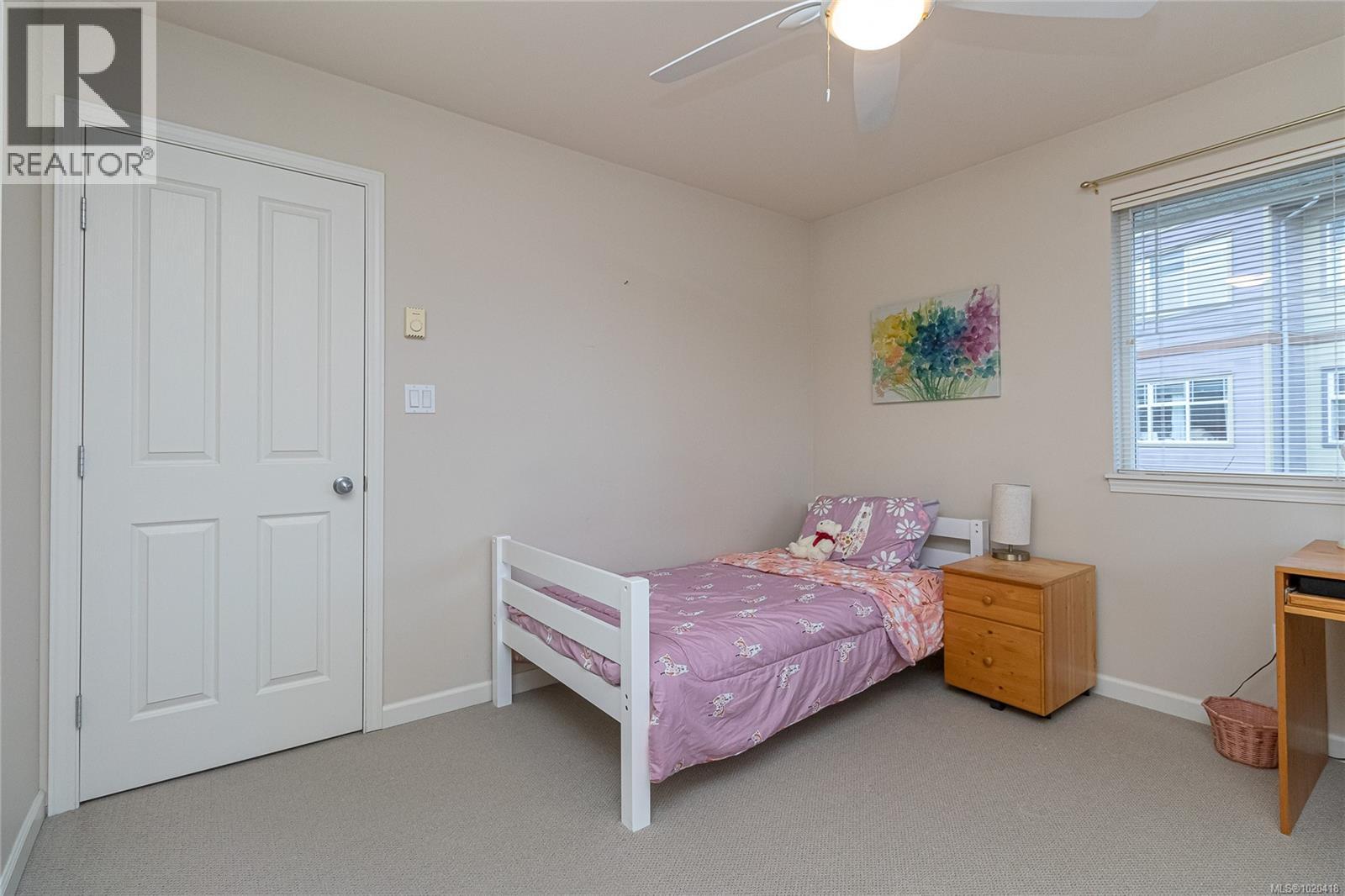 1954 Polo Park Crt, Central Saanich