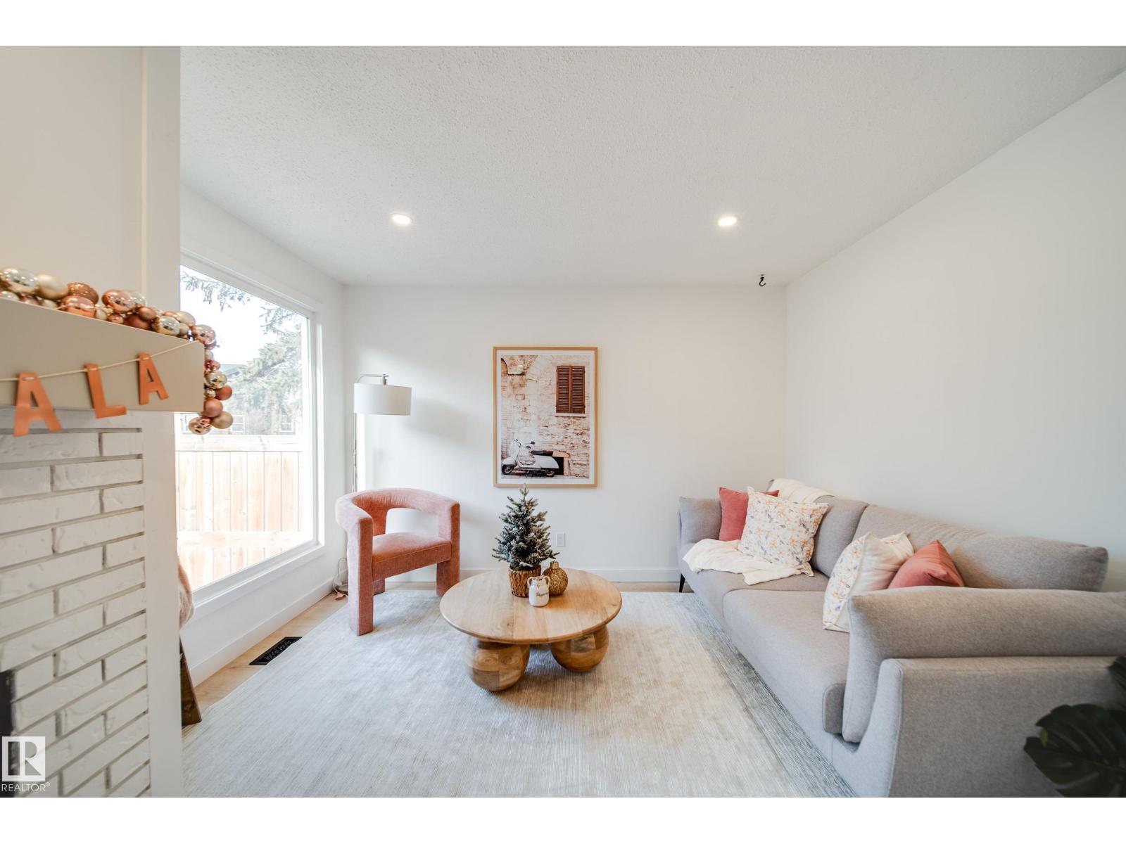 475 DUNLUCE RD NW, Edmonton